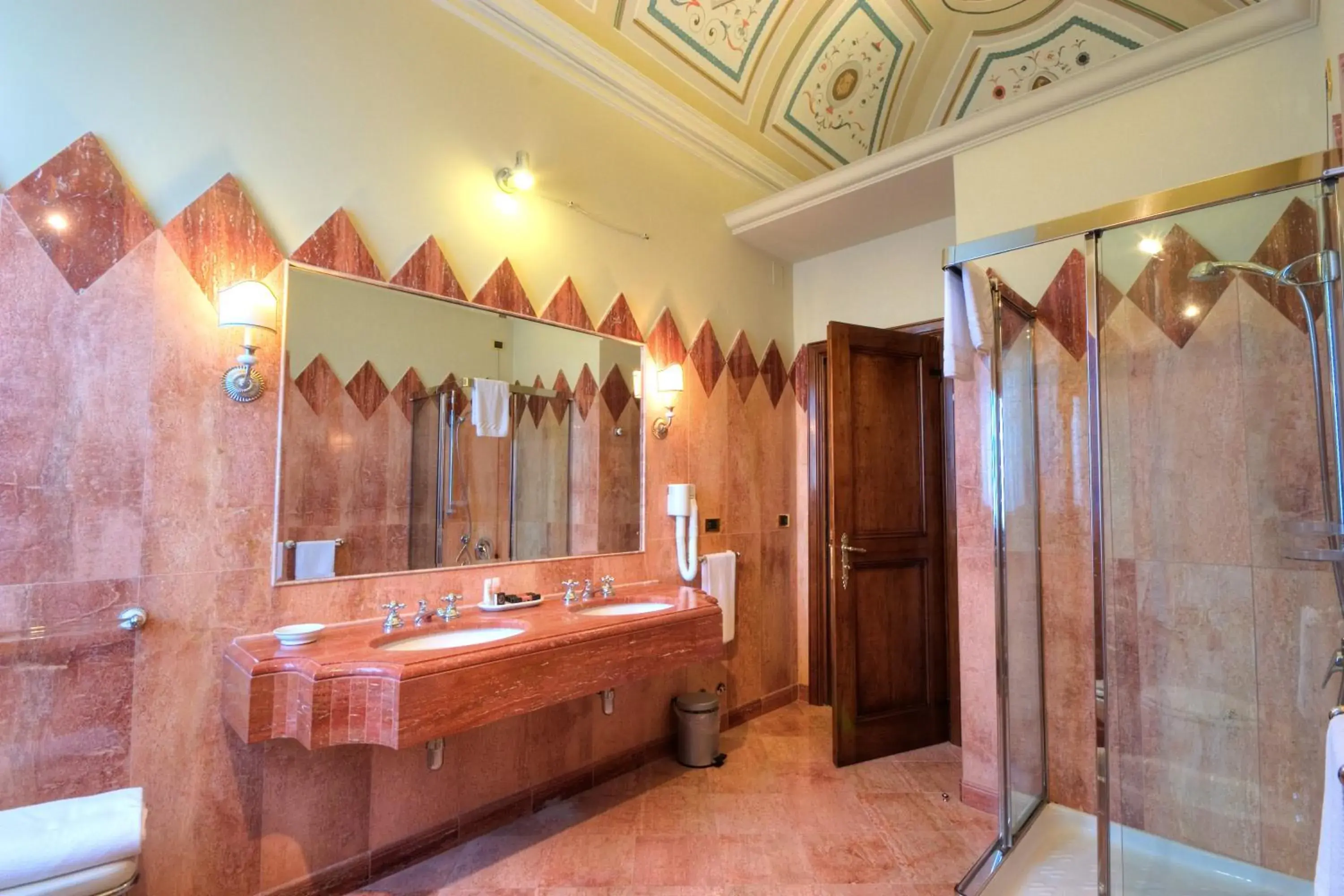 Shower, Bathroom in Marchese Del Grillo