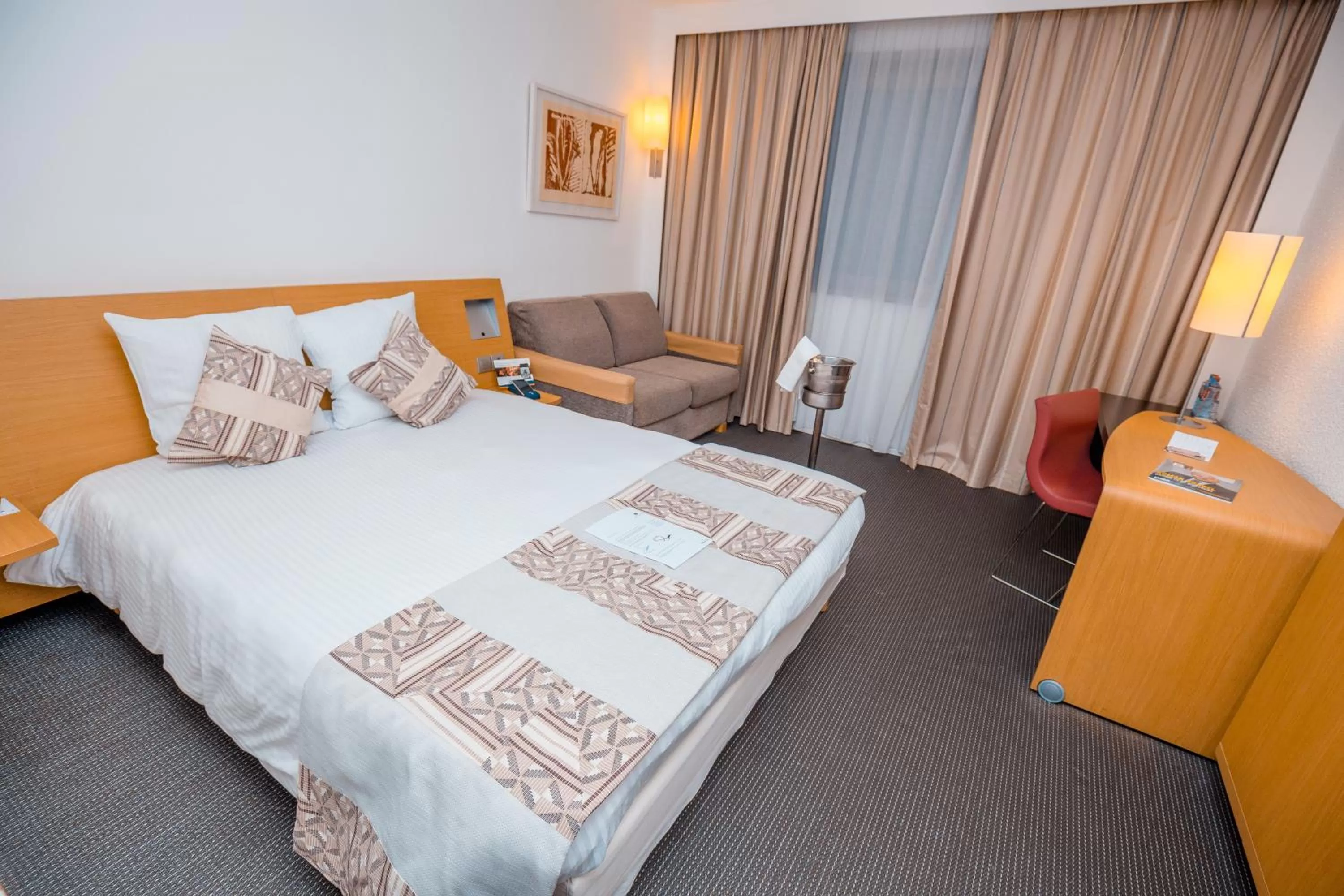 Bed in Accra City Hotel