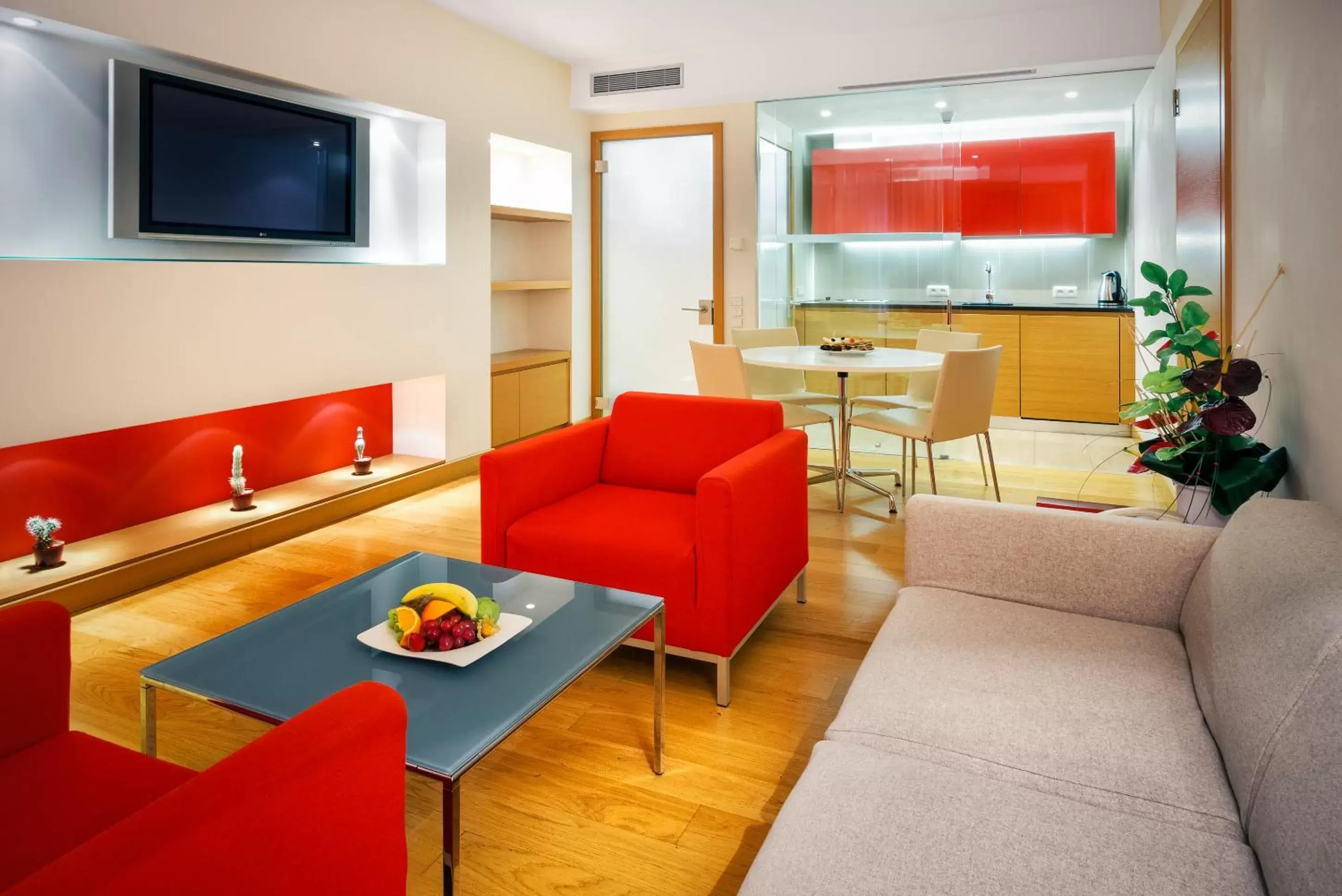 Kitchen or kitchenette, Seating Area in Vienna House by Wyndham Andel's Prague