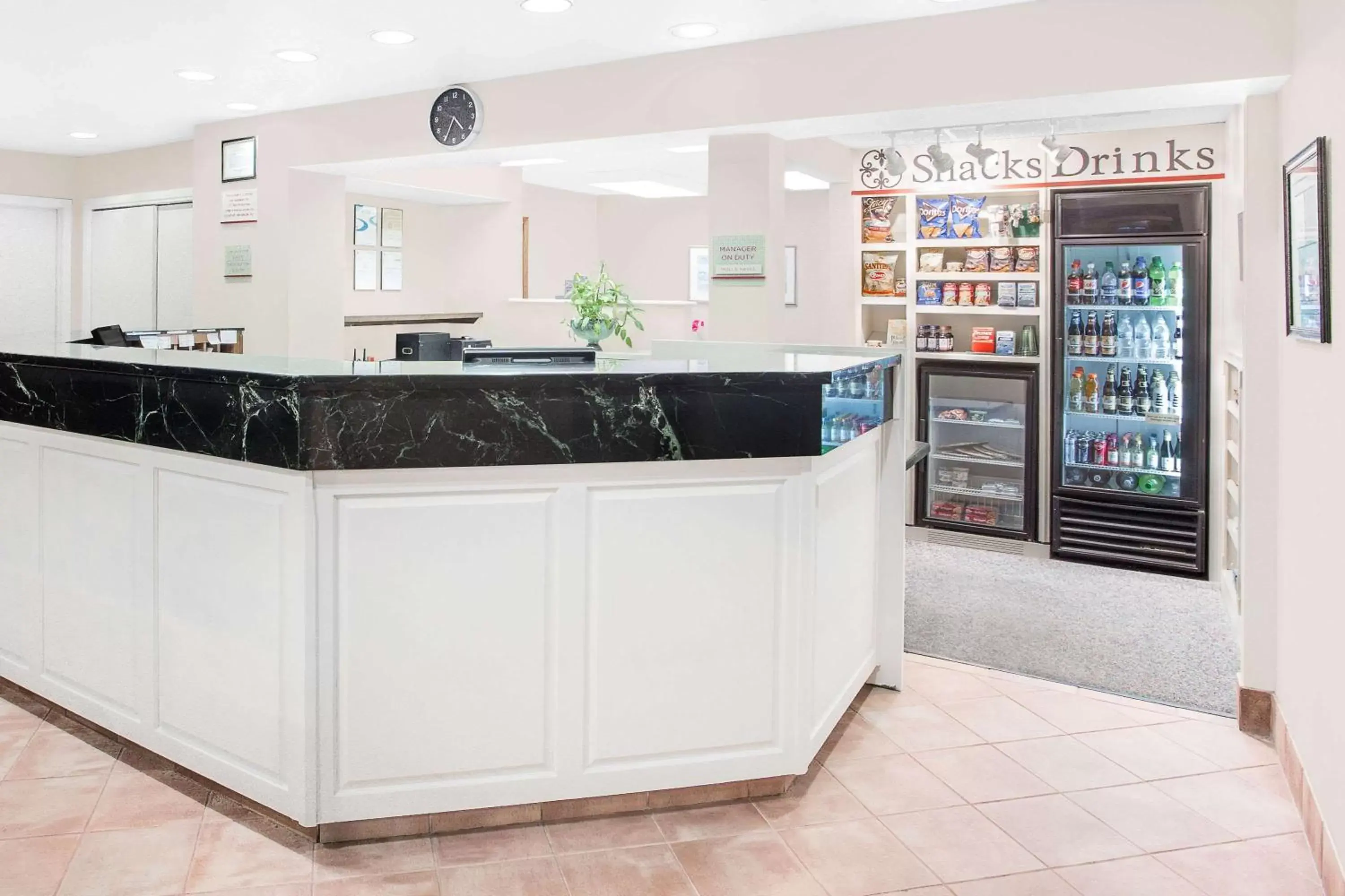 Lobby or reception in Hawthorn Extended Stay by Wyndham Green Bay Lobby or reception in Hawthorn Extended Stay by Wyndham Green Bay