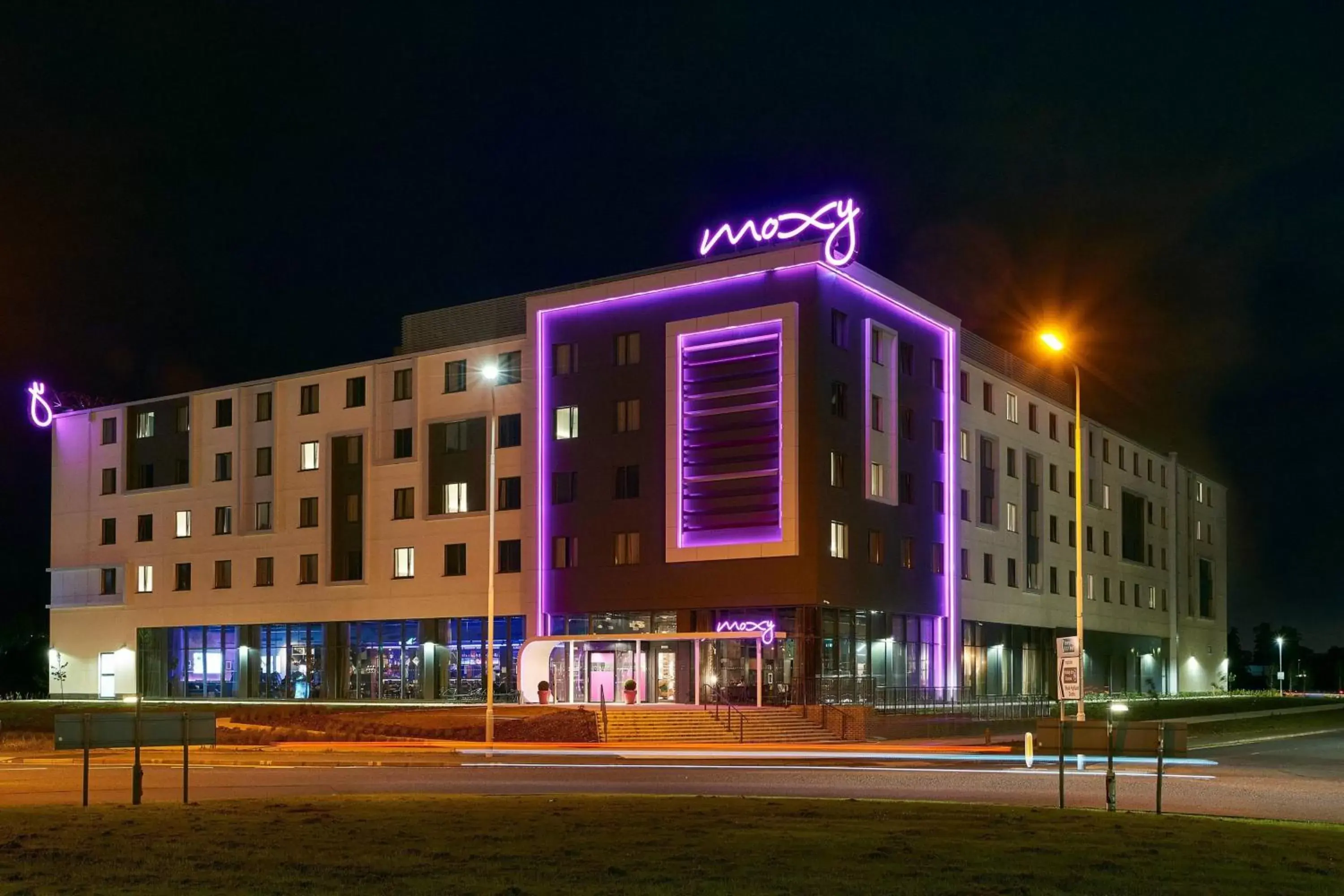 Property Building in Moxy Edinburgh Airport