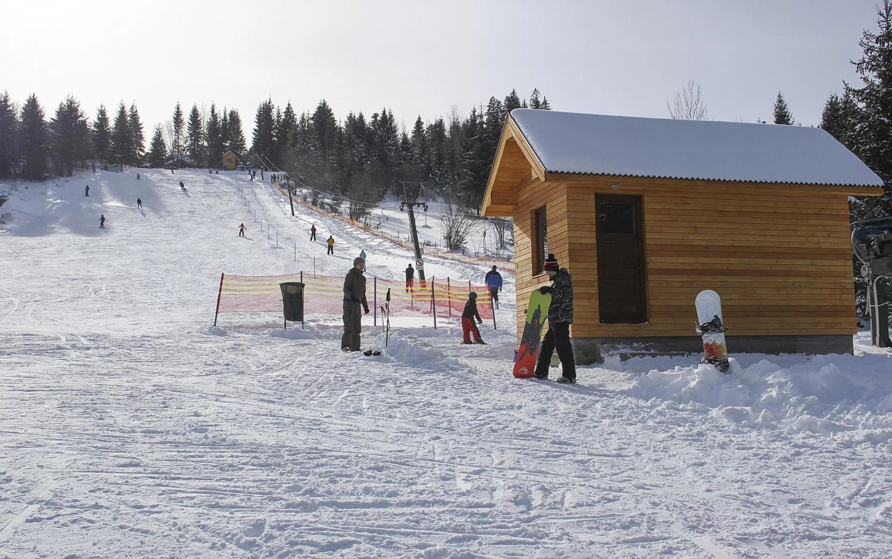 Skiing in Mountain-Rest Pension
