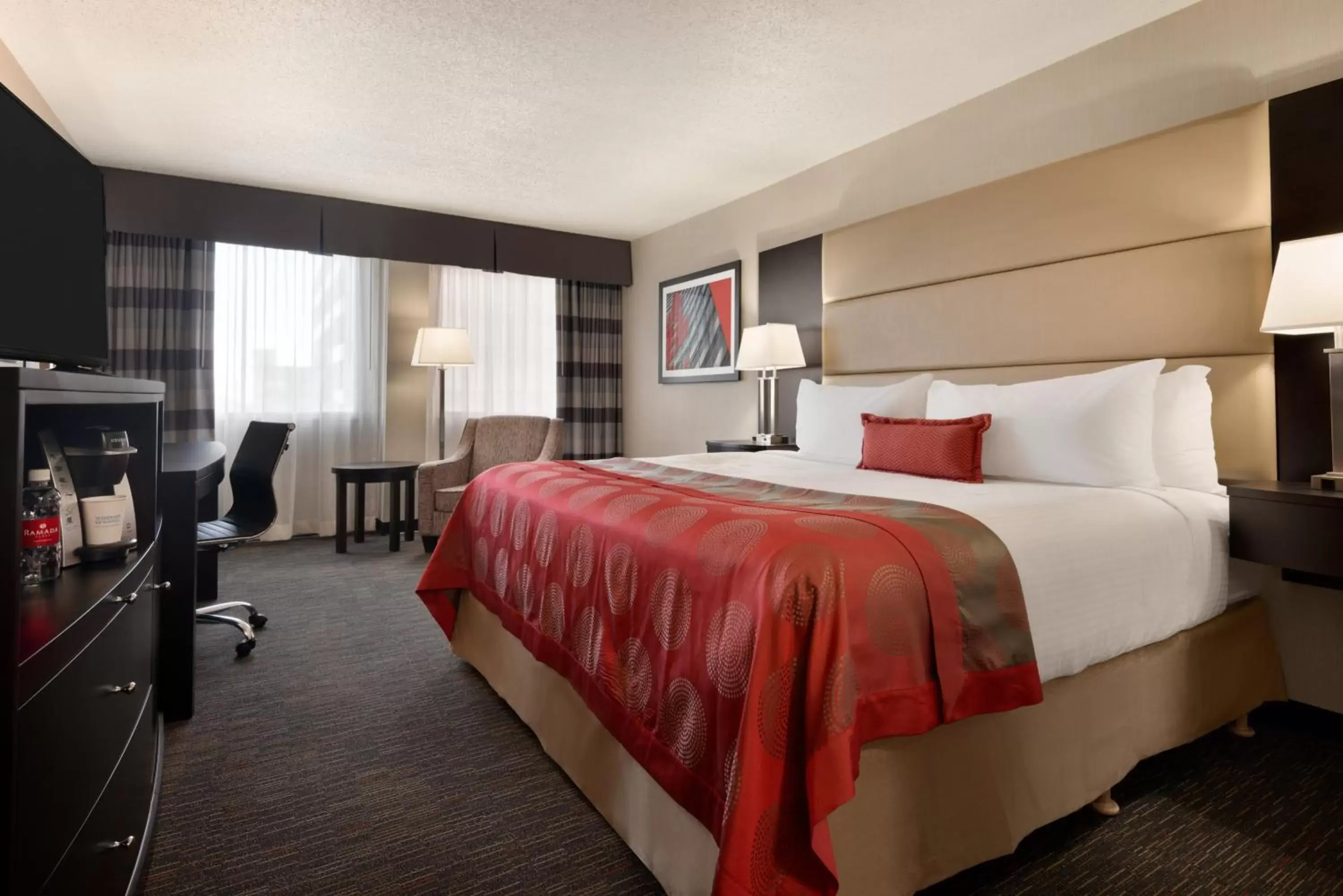 Bed in Ramada Plaza by Wyndham Regina Downtown