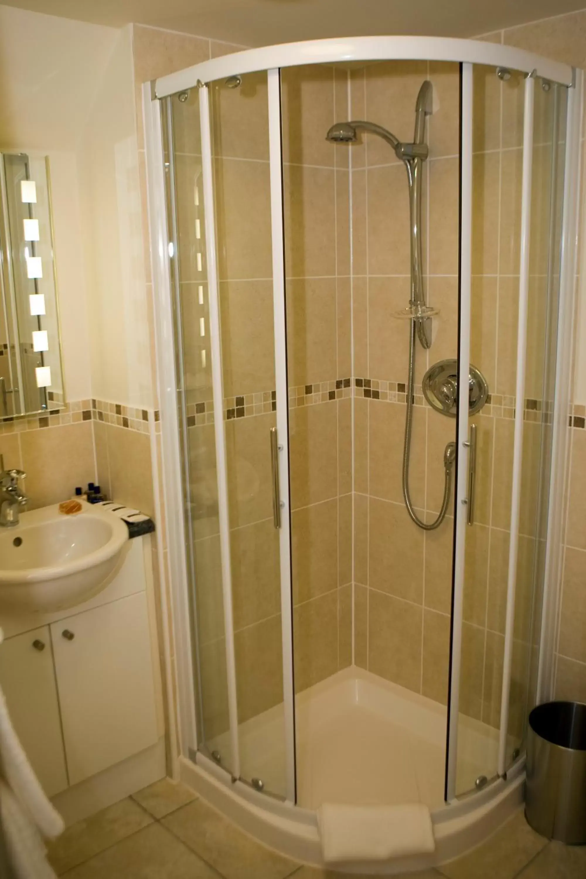 Shower, Bathroom in Royal Southern Yacht Club