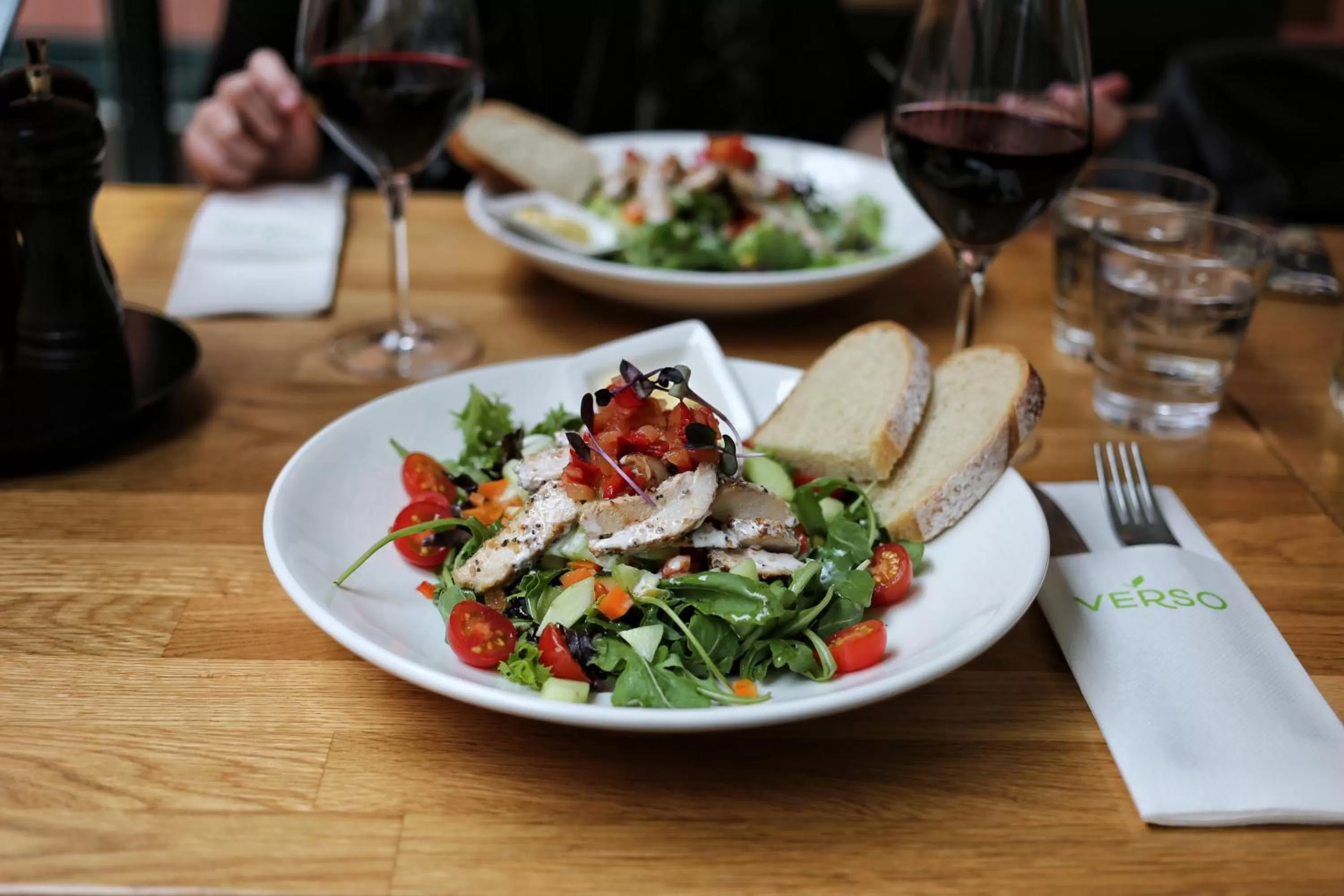 Restaurant/places to eat in Hotel Verso