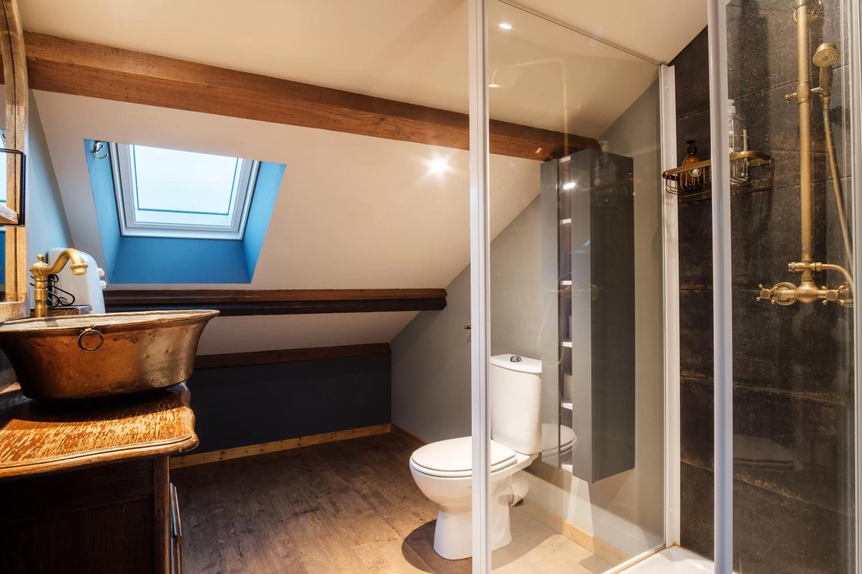 Bathroom in Dupain & Dubeurre Appart'Hôtel - Parking