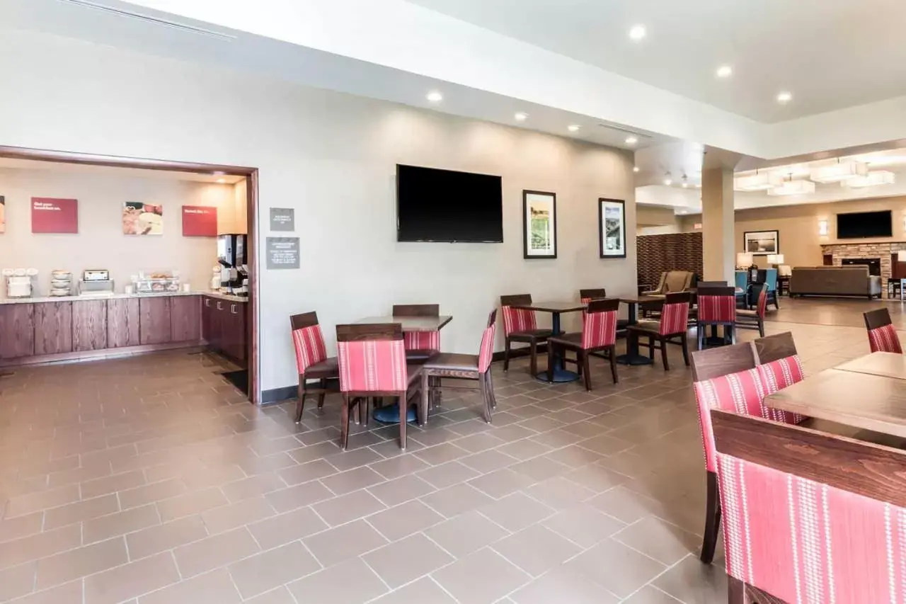 Continental breakfast, Restaurant/Places to Eat in Comfort Suites Brookings
