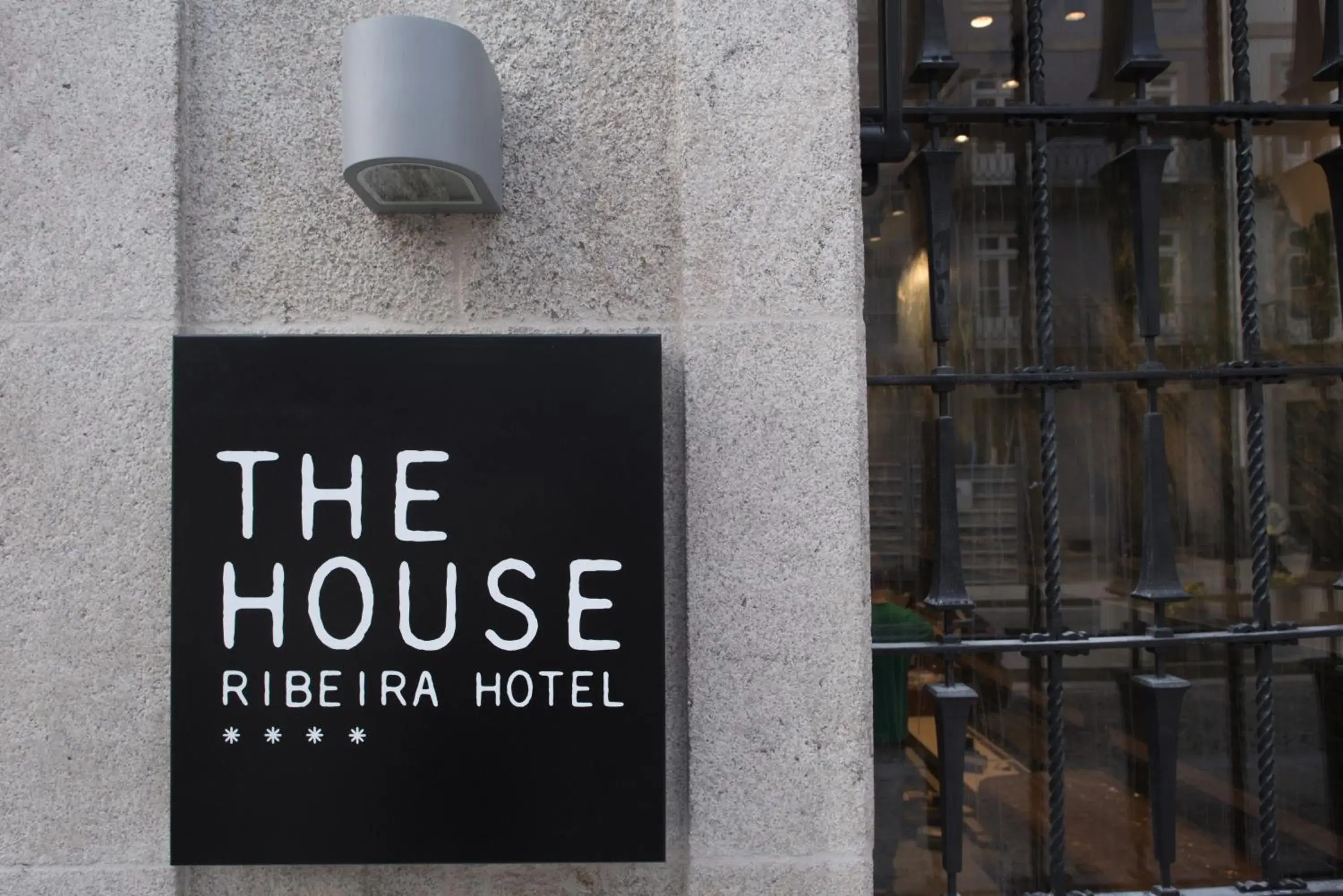 Facade/entrance in The House Ribeira Porto Hotel - S.Hotels Collection