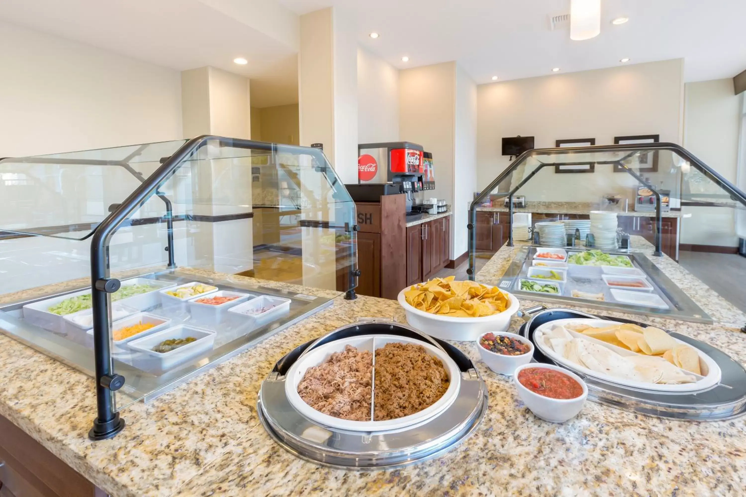 Breakfast in Staybridge Suites Seattle - Fremont by IHG Breakfast in Staybridge Suites Seattle - Fremont by IHG