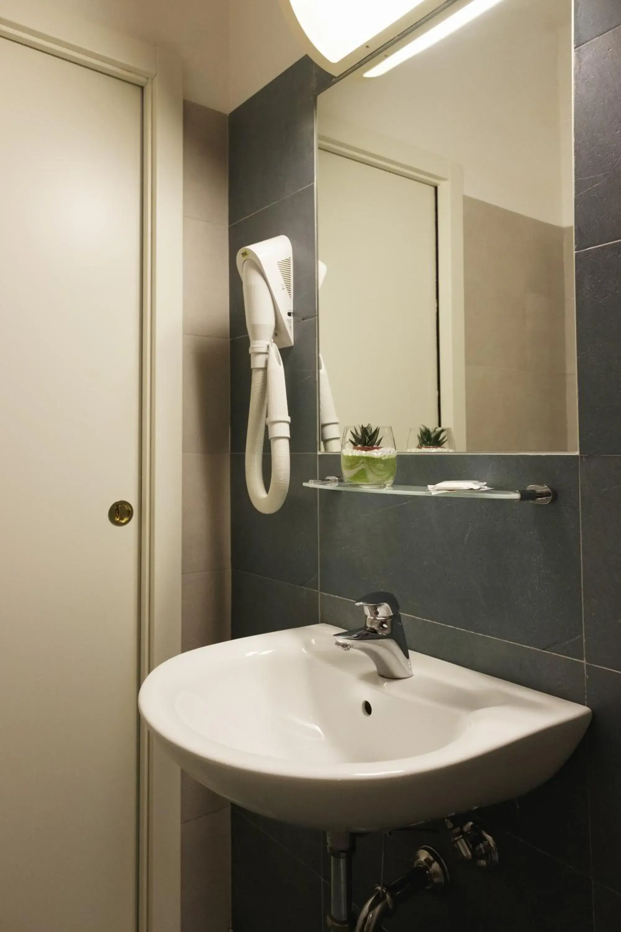 Shower, Bathroom in Hotel St Pierre