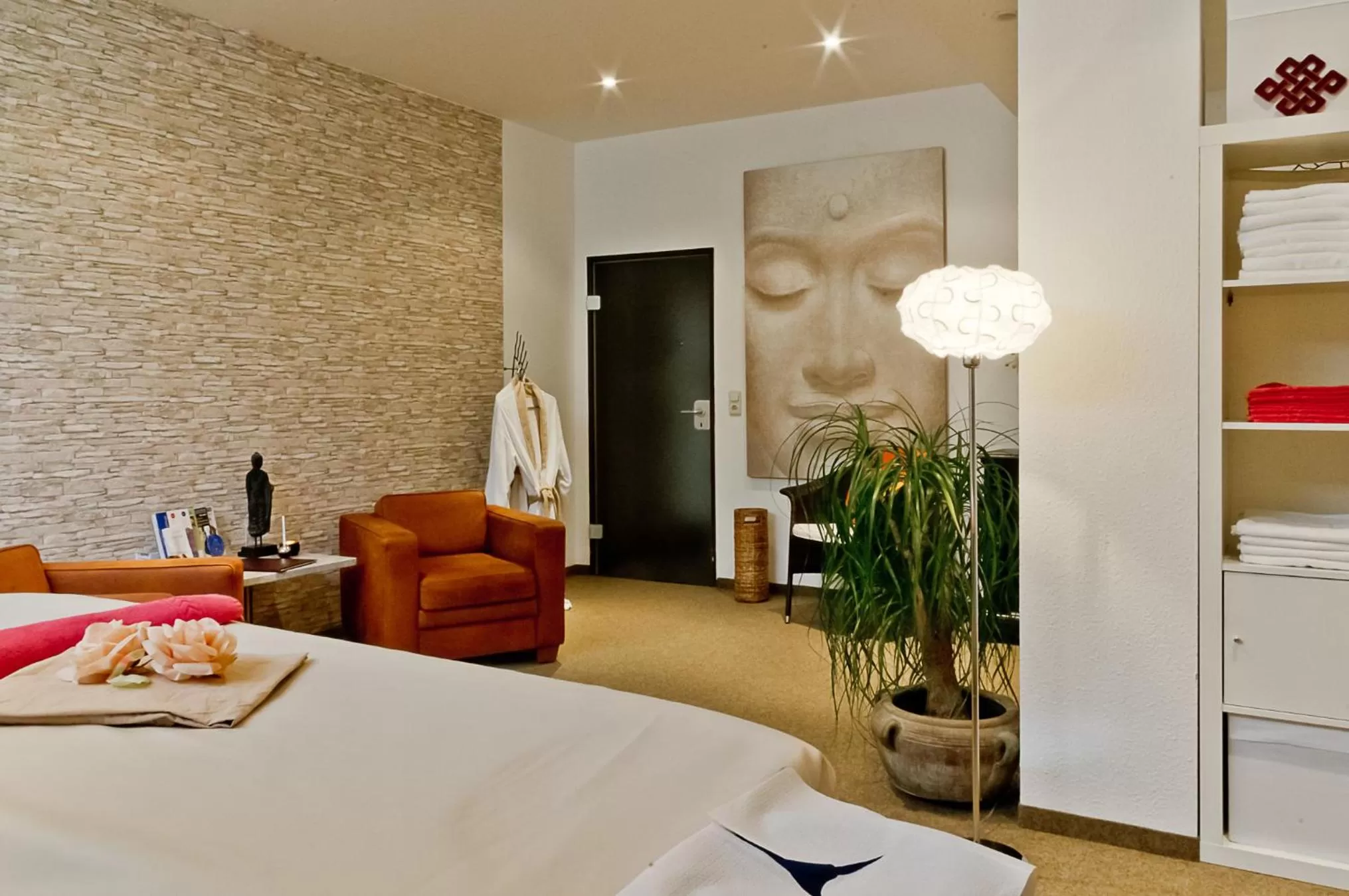 Massage, Bed in Arthotel ANA Gold