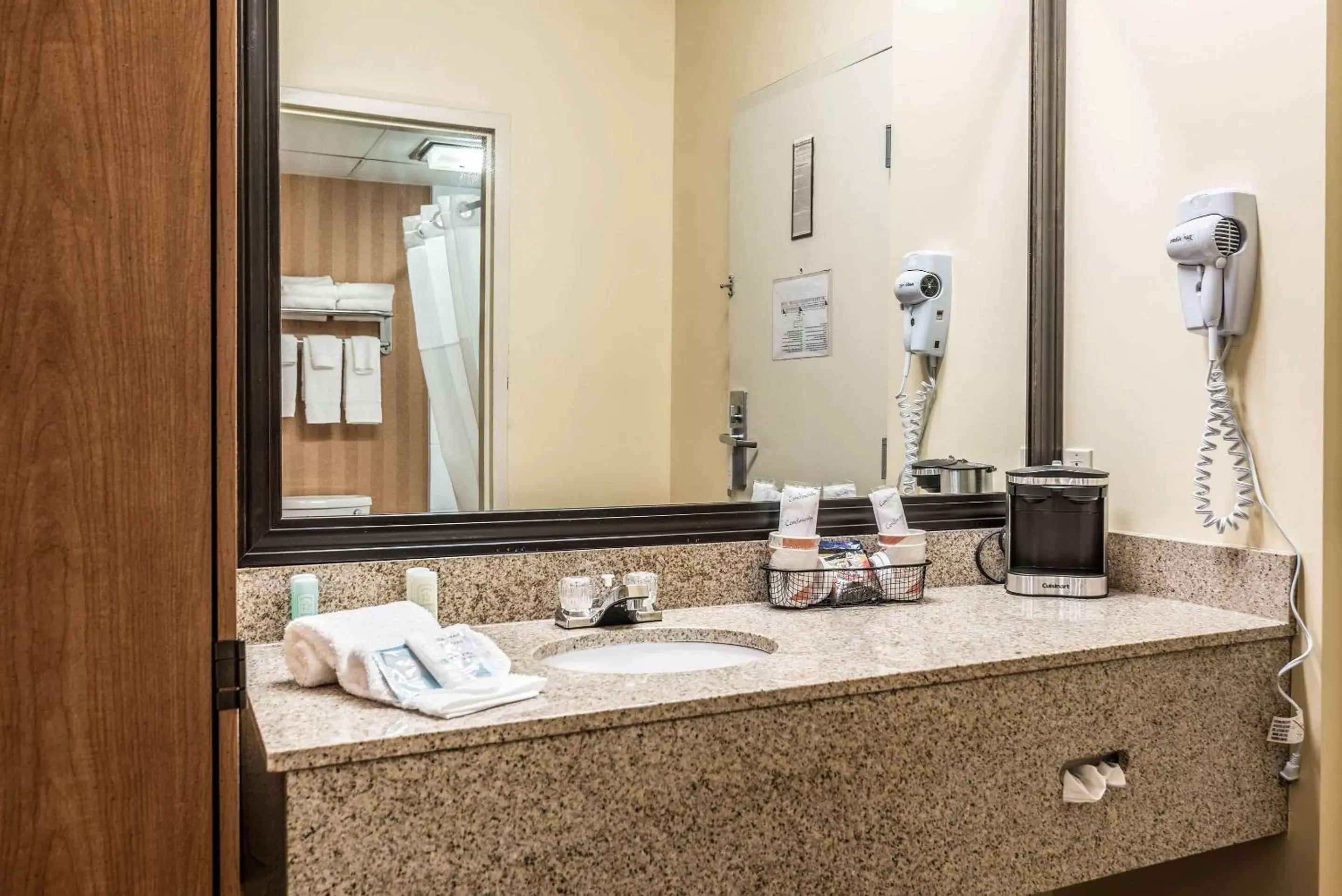 Photo of the whole room, Bathroom in Bangor Suites Airport Hotel