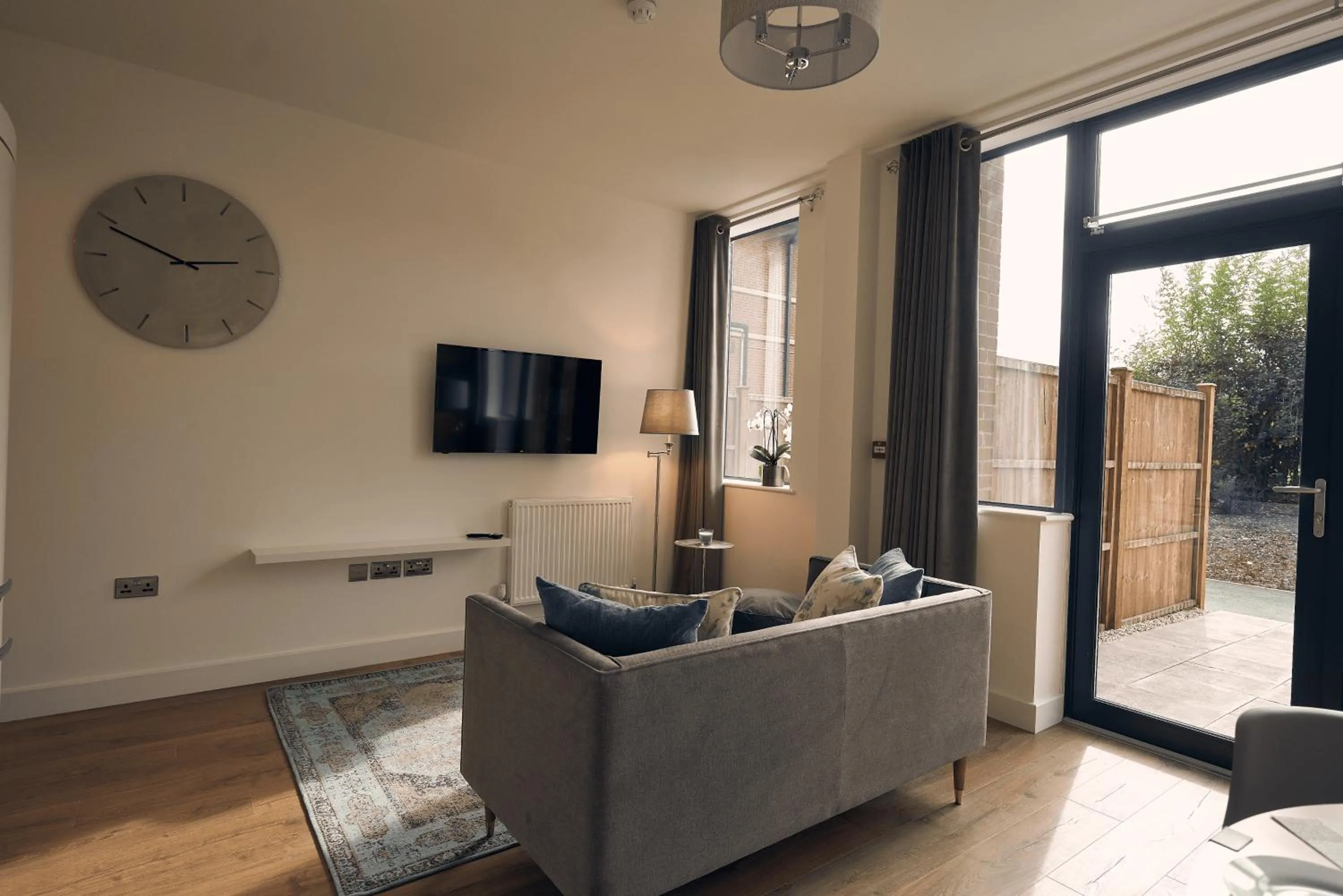 One-Bedroom Standard Apartment in Herongate Apartments