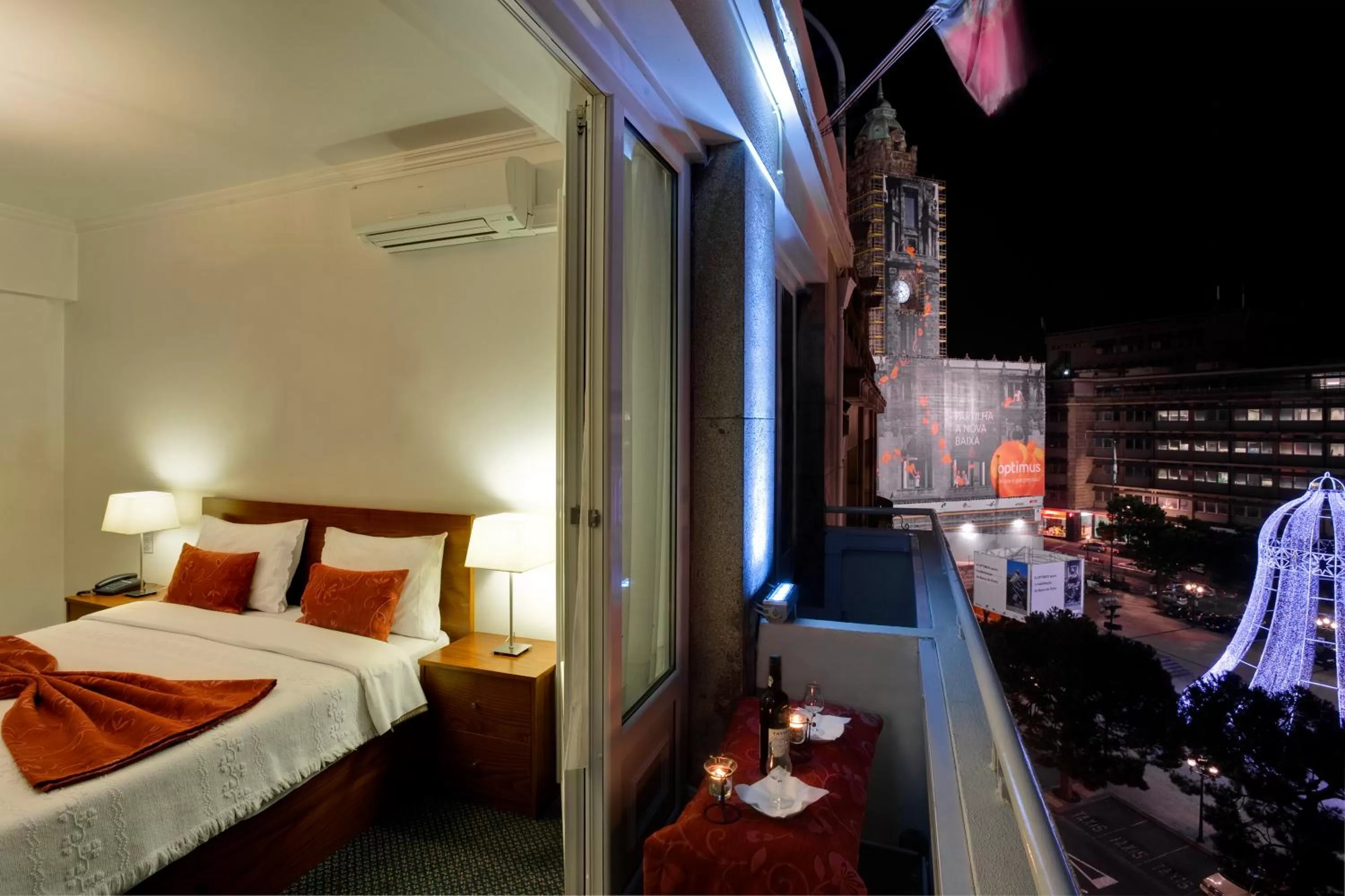 View (from property/room), Bed in Vera Cruz Porto Downtown Hotel