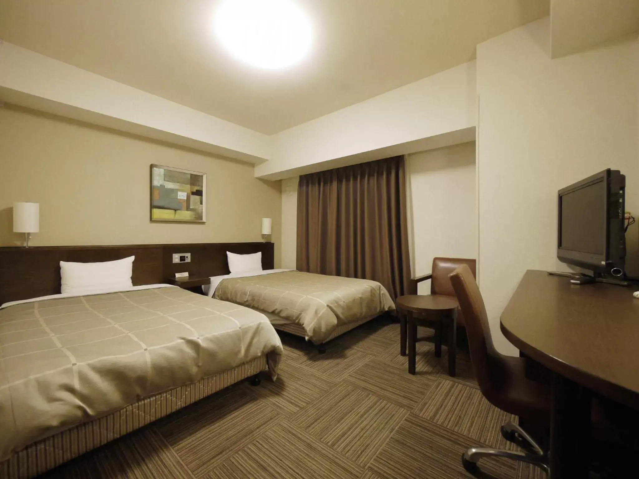 Bed in Hotel Route-Inn Hisai Inter