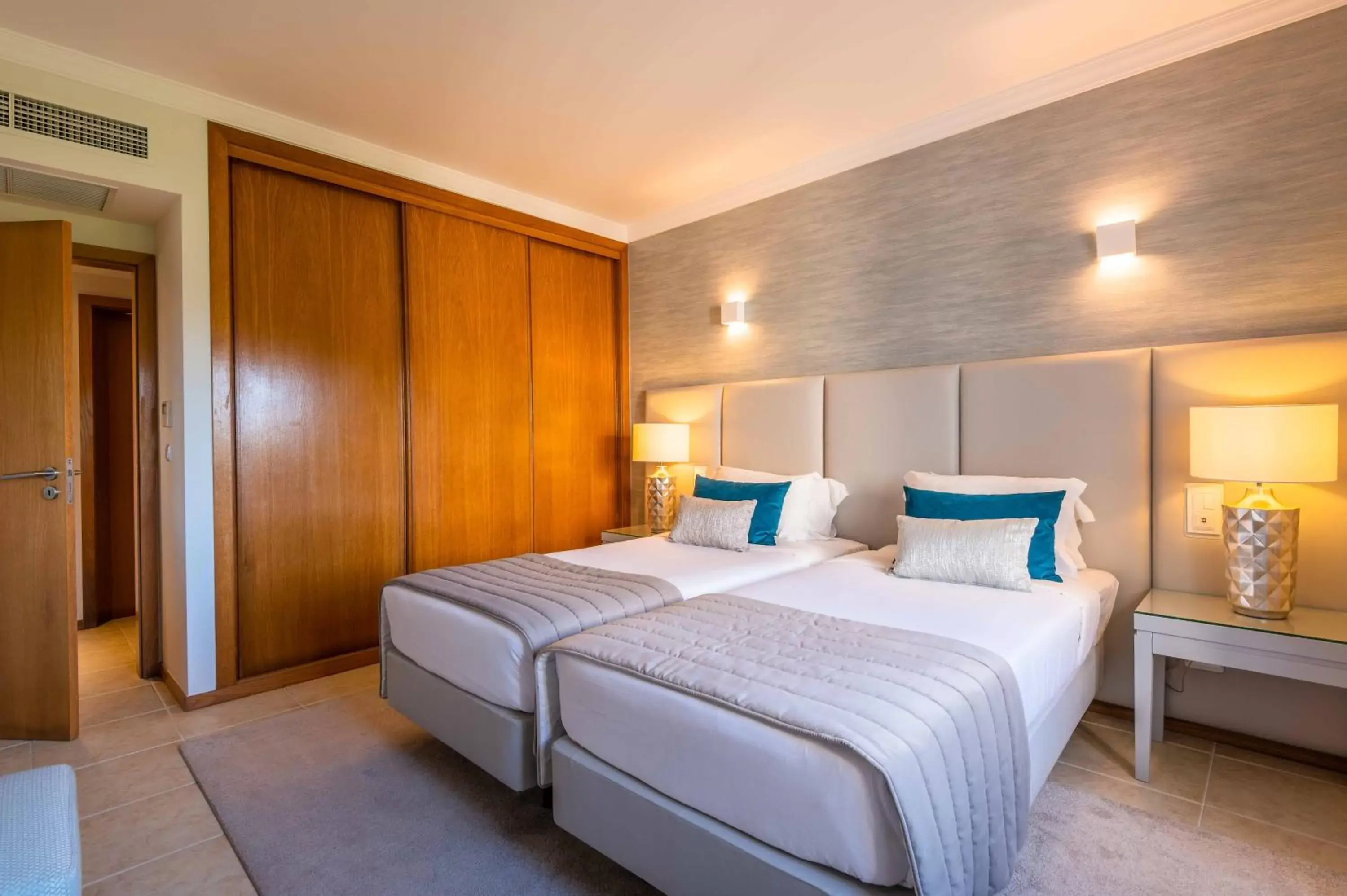 Bedroom, Bed in Vale d'Oliveiras Quinta Resort & Spa Bedroom, Bed in Vale d'Oliveiras Quinta Resort & Spa