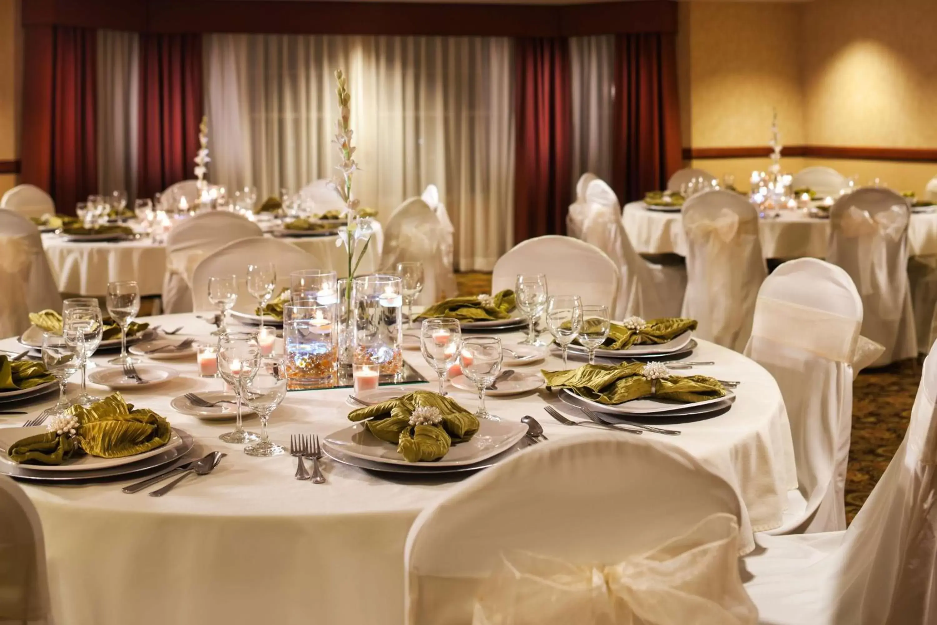 On site, Banquet Facilities in Country Inn & Suites by Radisson, Milwaukee West (Brookfield), WI