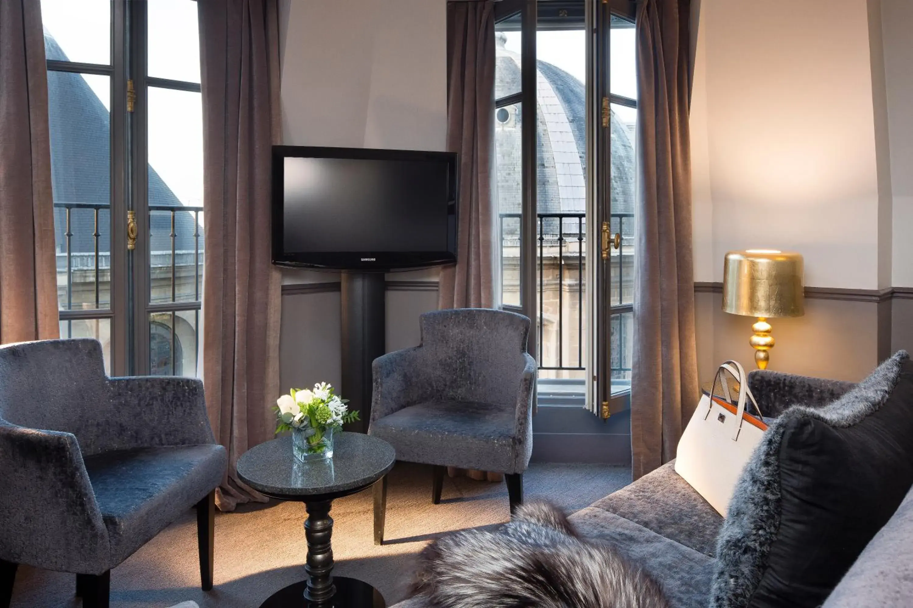 Living room, Seating Area in Hotel Lumen Paris Louvre