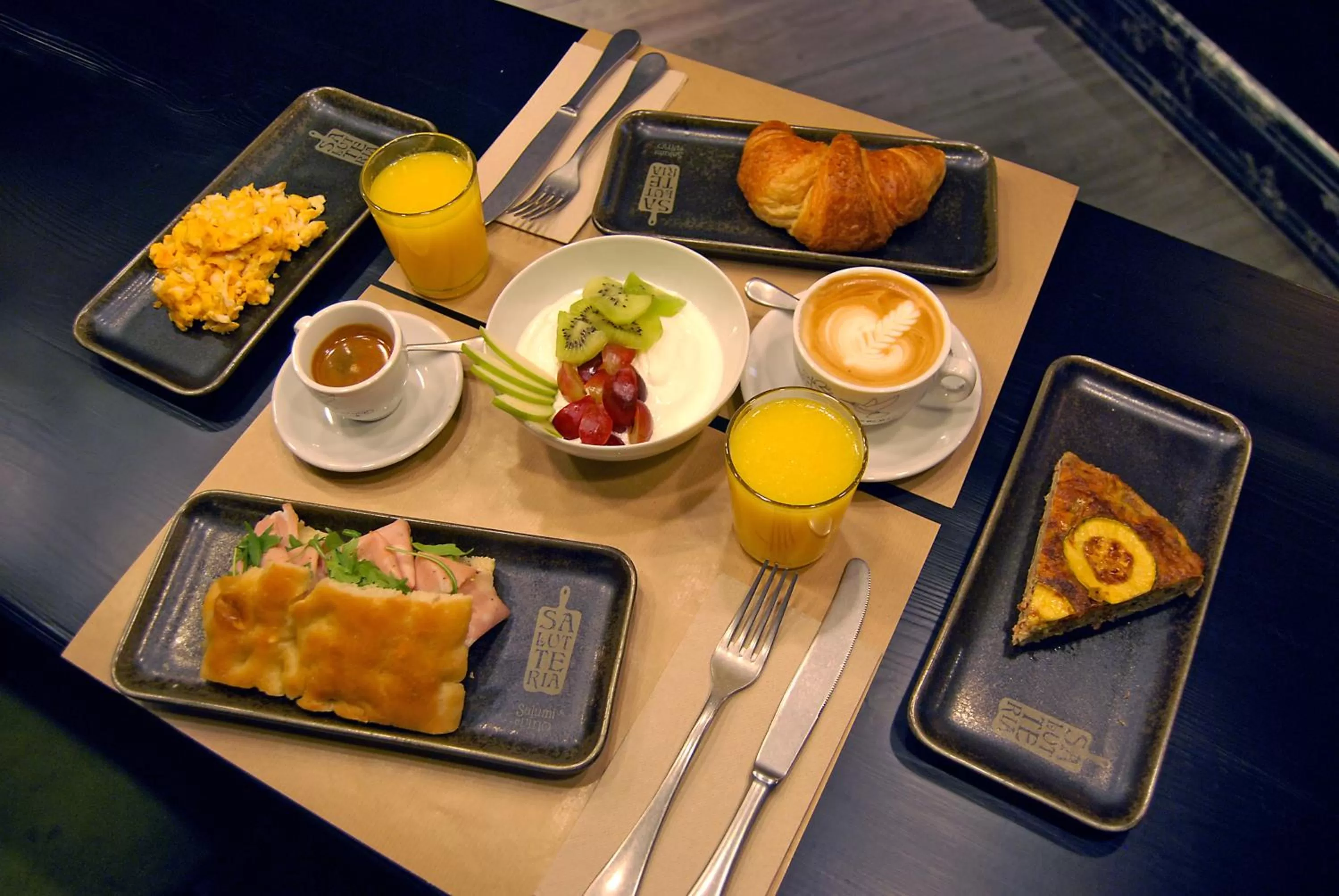 Breakfast in One Shot Luchana