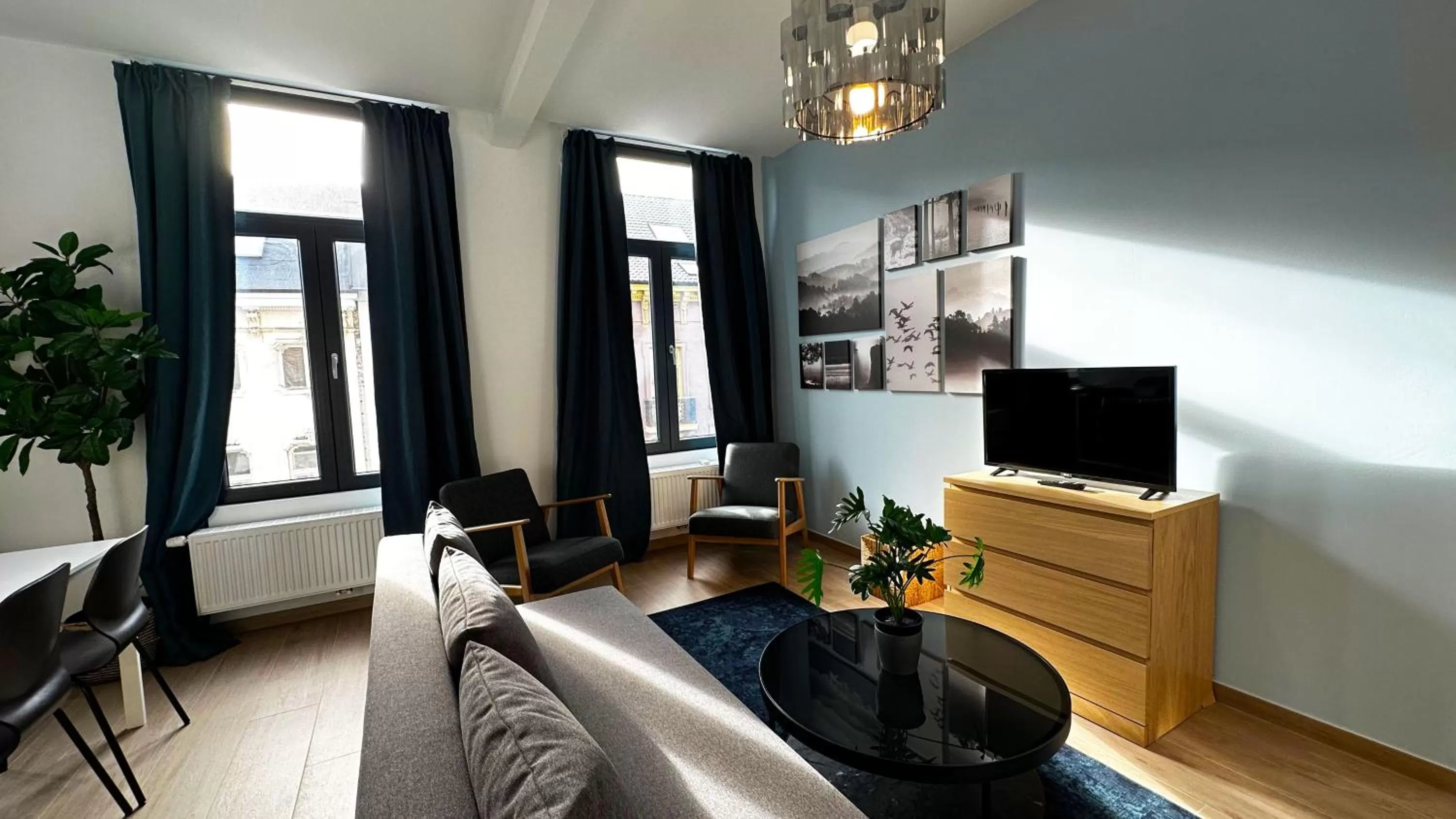 TV and multimedia in OneLuxStay near Fashion District