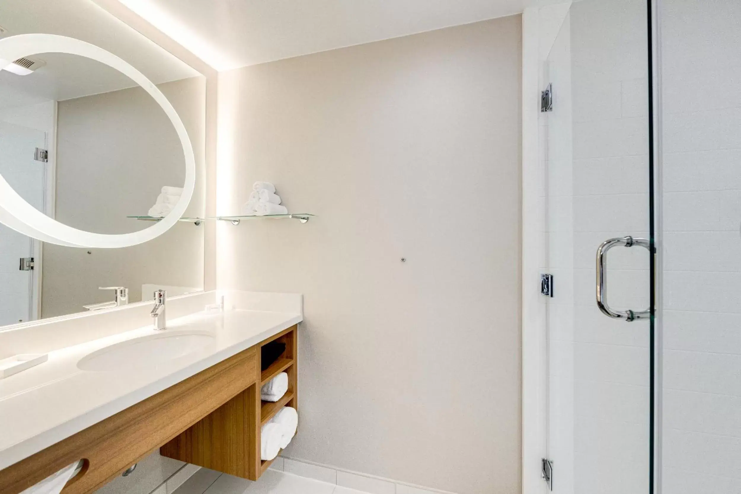 Bathroom in SpringHill Suites by Marriott Houston The Woodlands