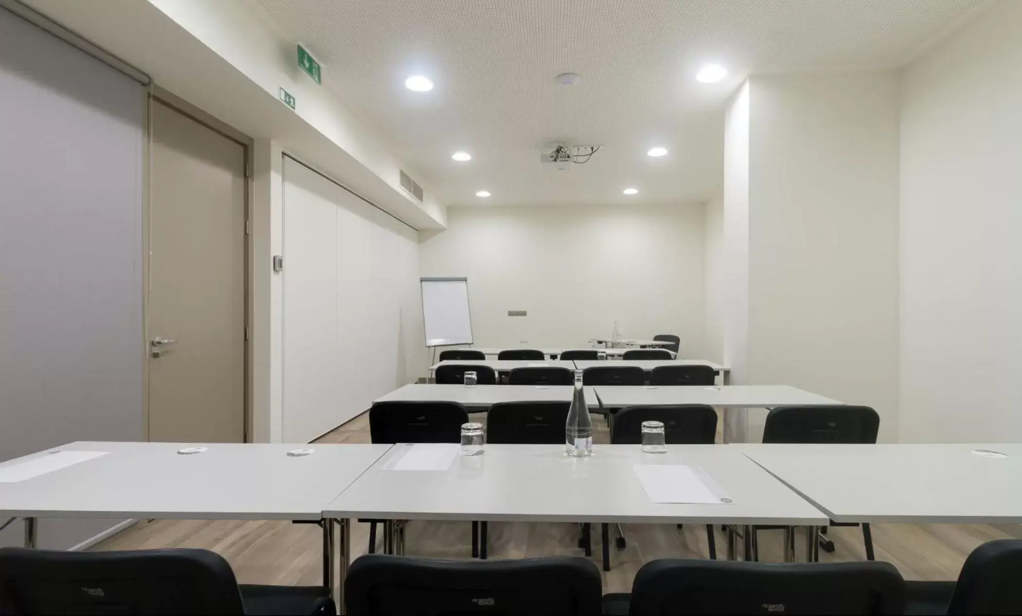 Meeting/conference room in Oca Oriental Porto Hotel