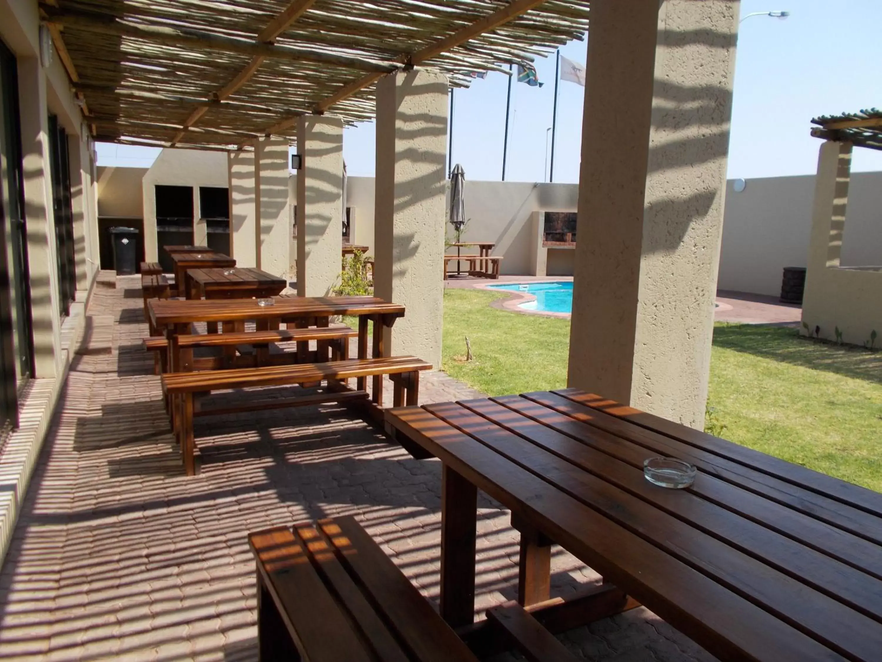 BBQ facilities, Restaurant/Places to Eat in Kathu Inn