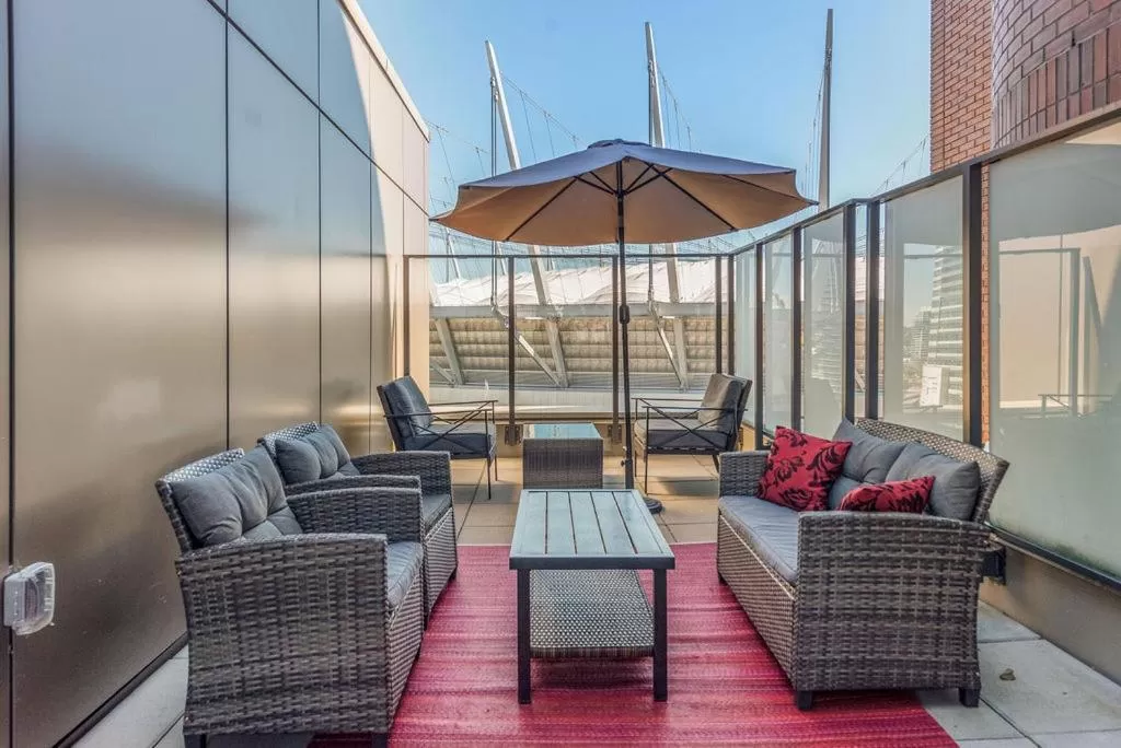 Patio in YWCA Hotel Vancouver