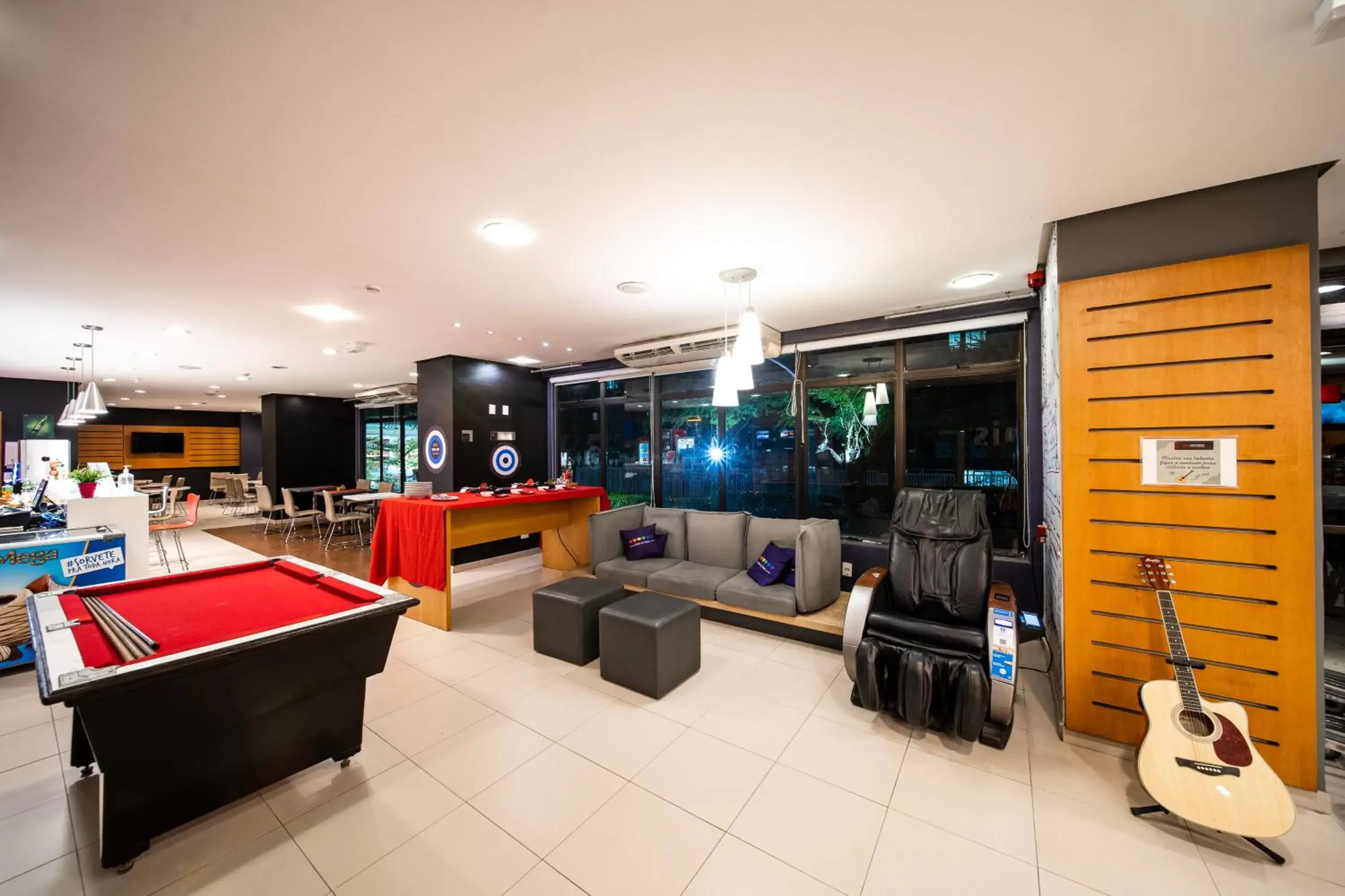 Lounge or bar, Billiards in ibis Fortaleza Praia de Iracema