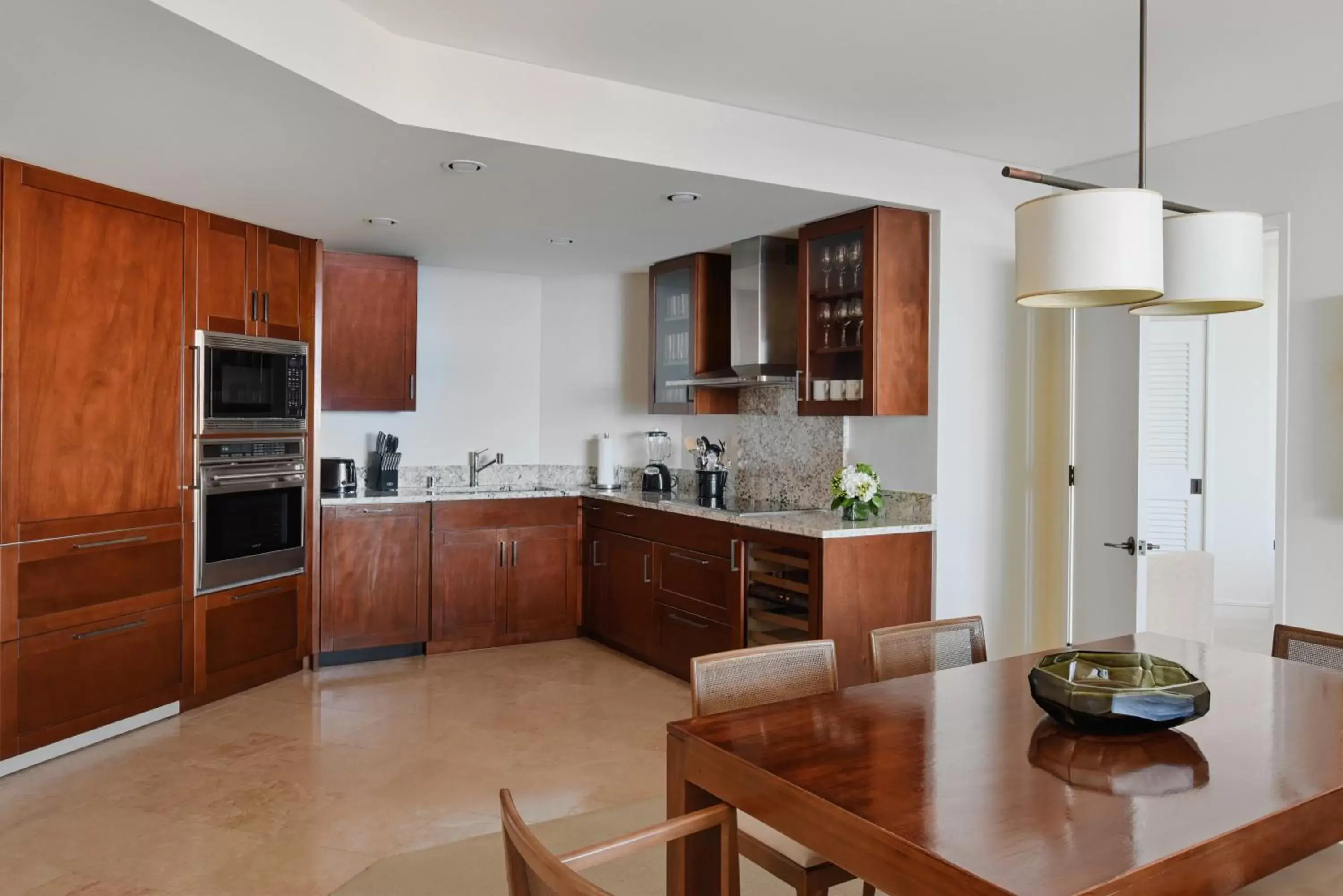 Kitchen or kitchenette, Kitchen/Kitchenette in Trump International Hotel Waikiki