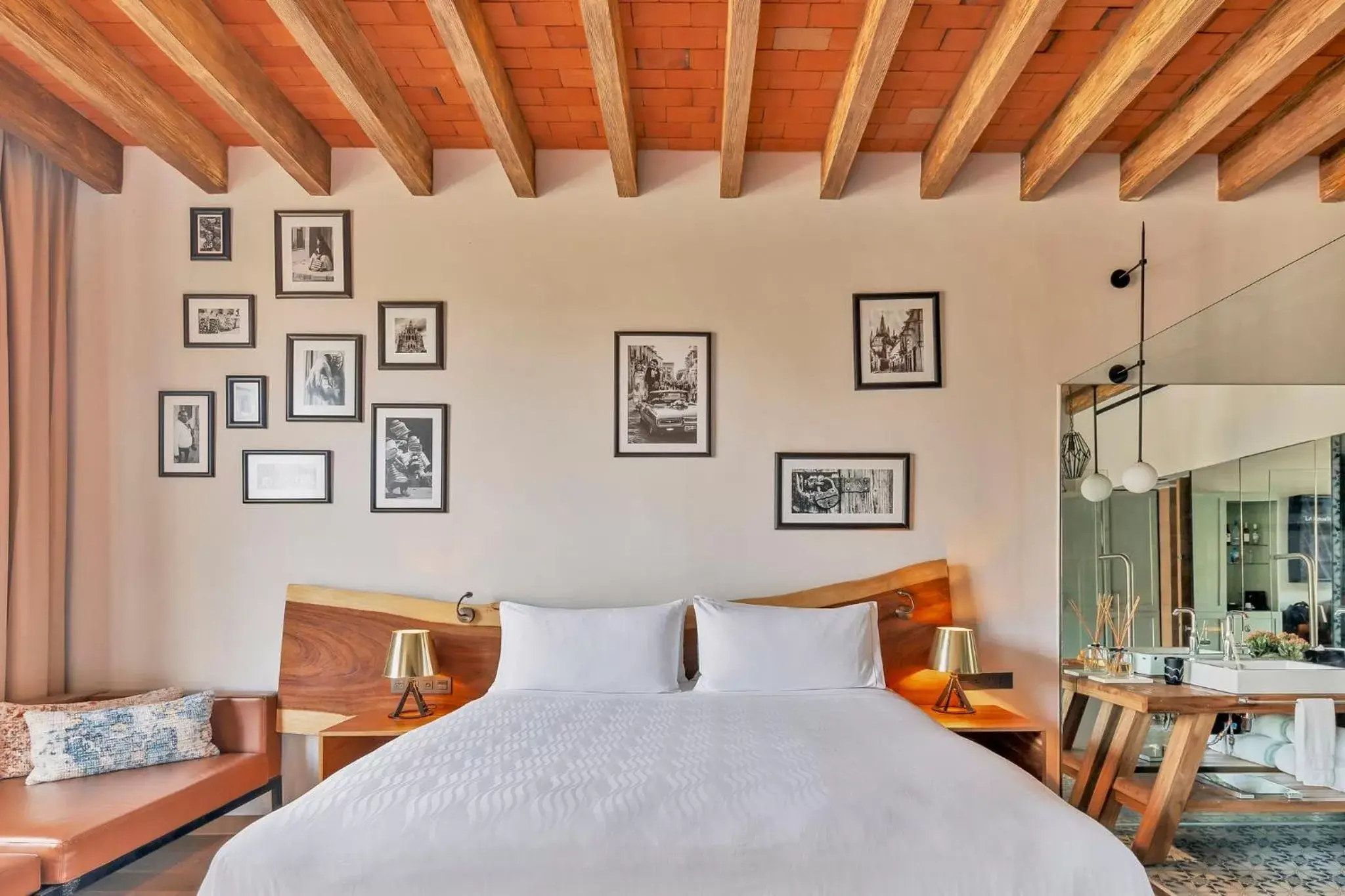 Photo of the whole room, Bed in Live Aqua San Miguel de Allende Urban Resort