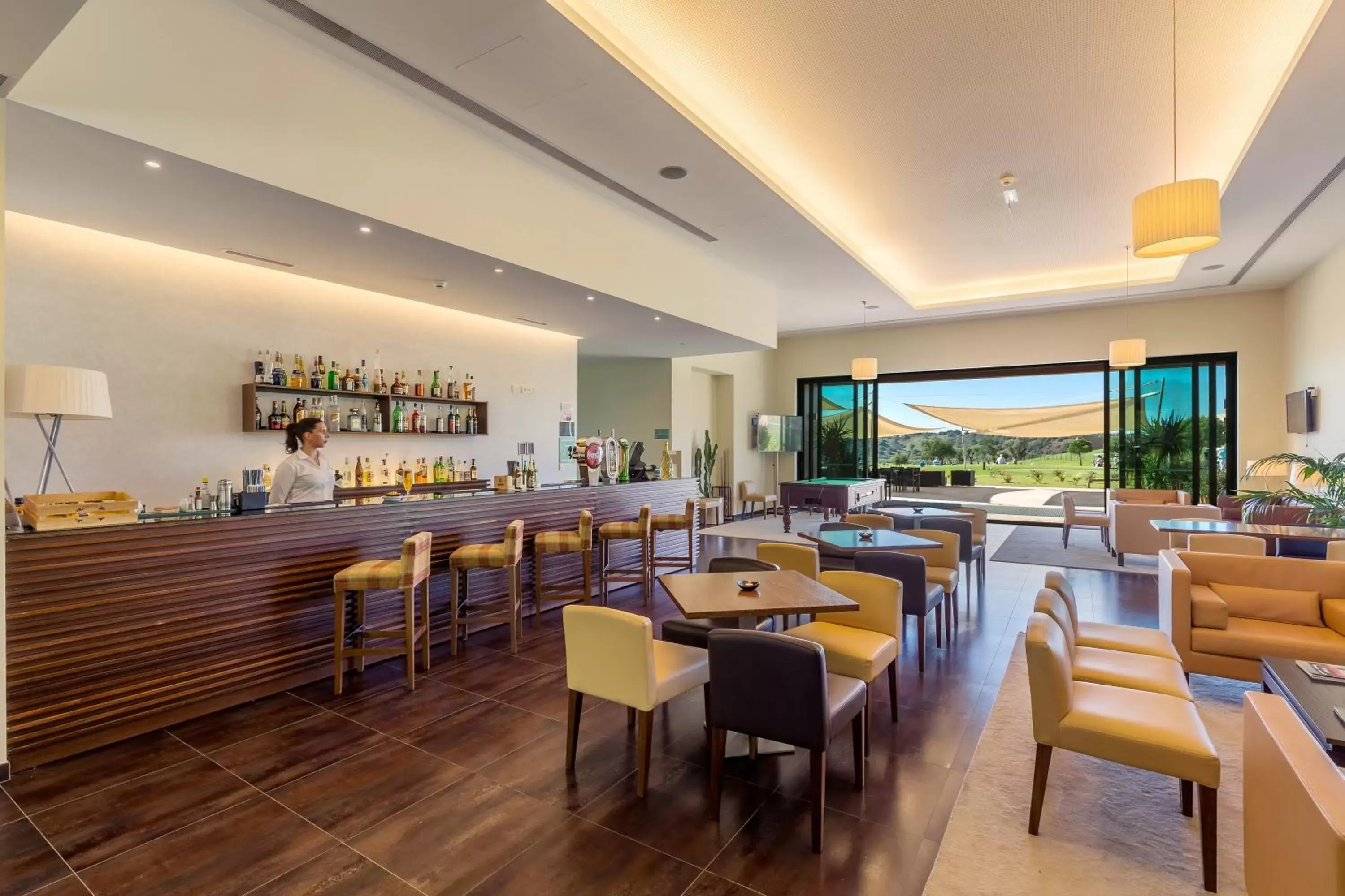 Lounge or bar, Restaurant/Places to Eat in NAU Morgado Golf & Country Club