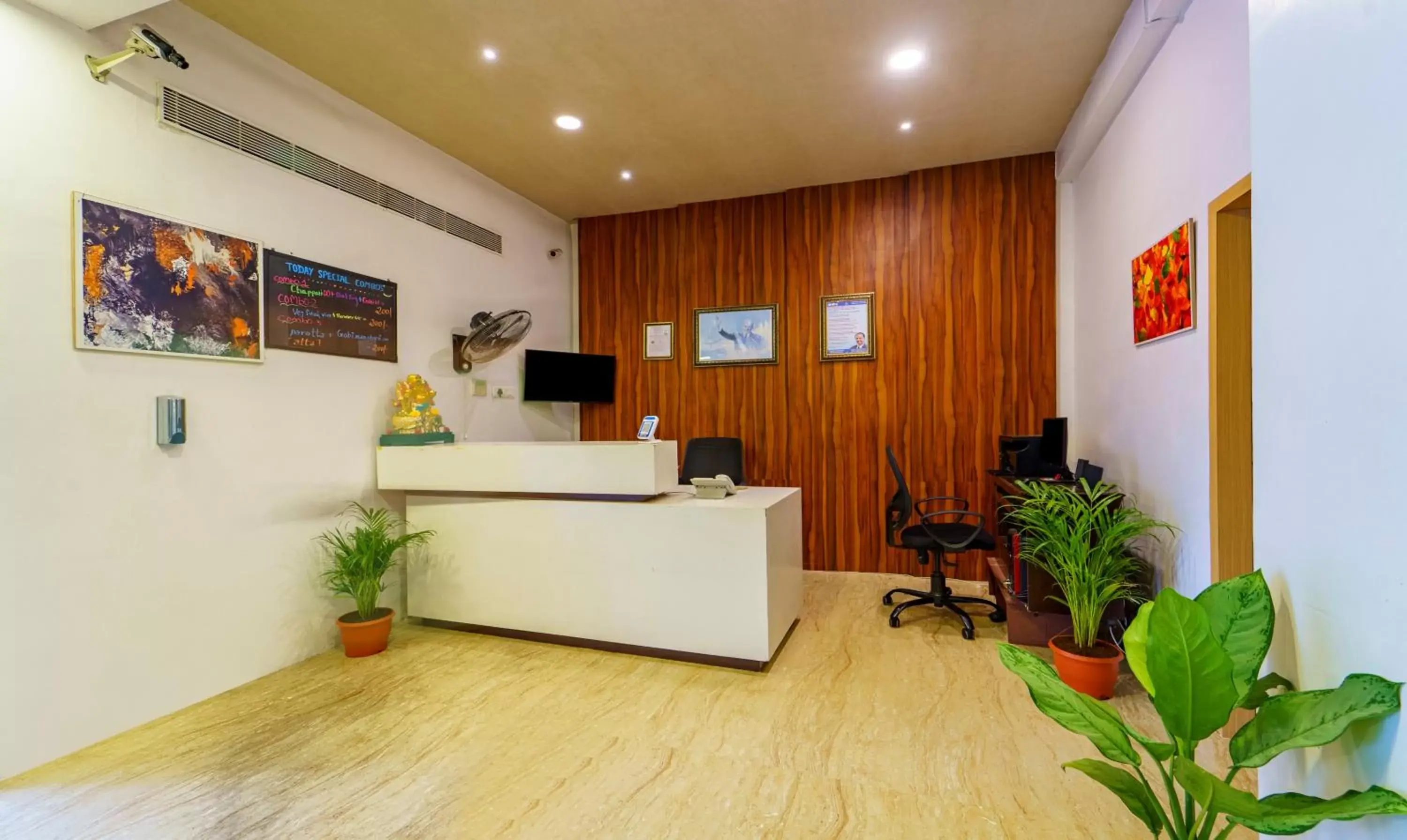 Lobby or reception in Treebo Golden Swan Tambaram Lobby or reception in Treebo Golden Swan Tambaram
