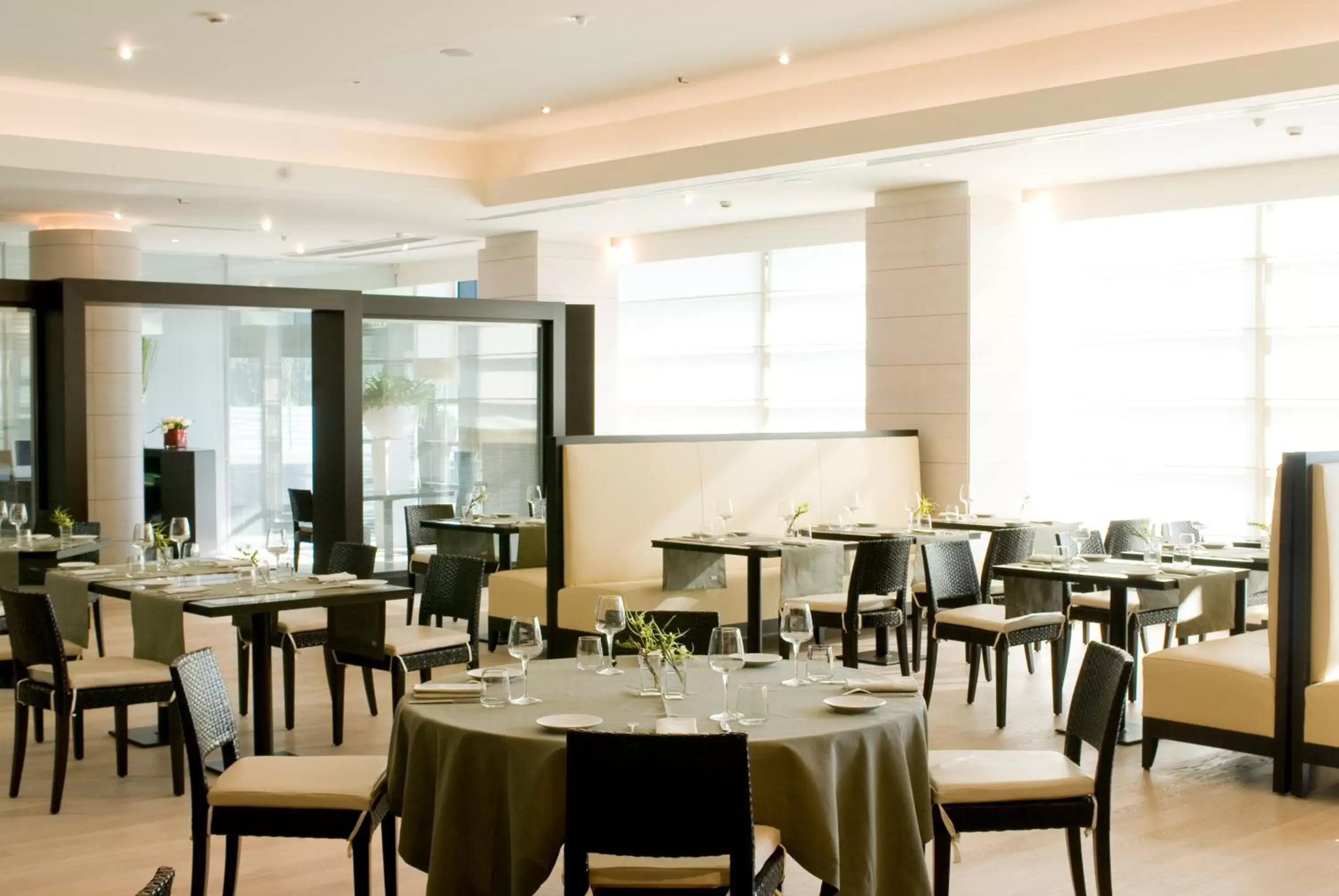 Restaurant/Places to Eat in Starhotels Grand Milan