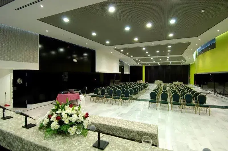 Banquet/Function facilities in Hotel Salobreña Suites