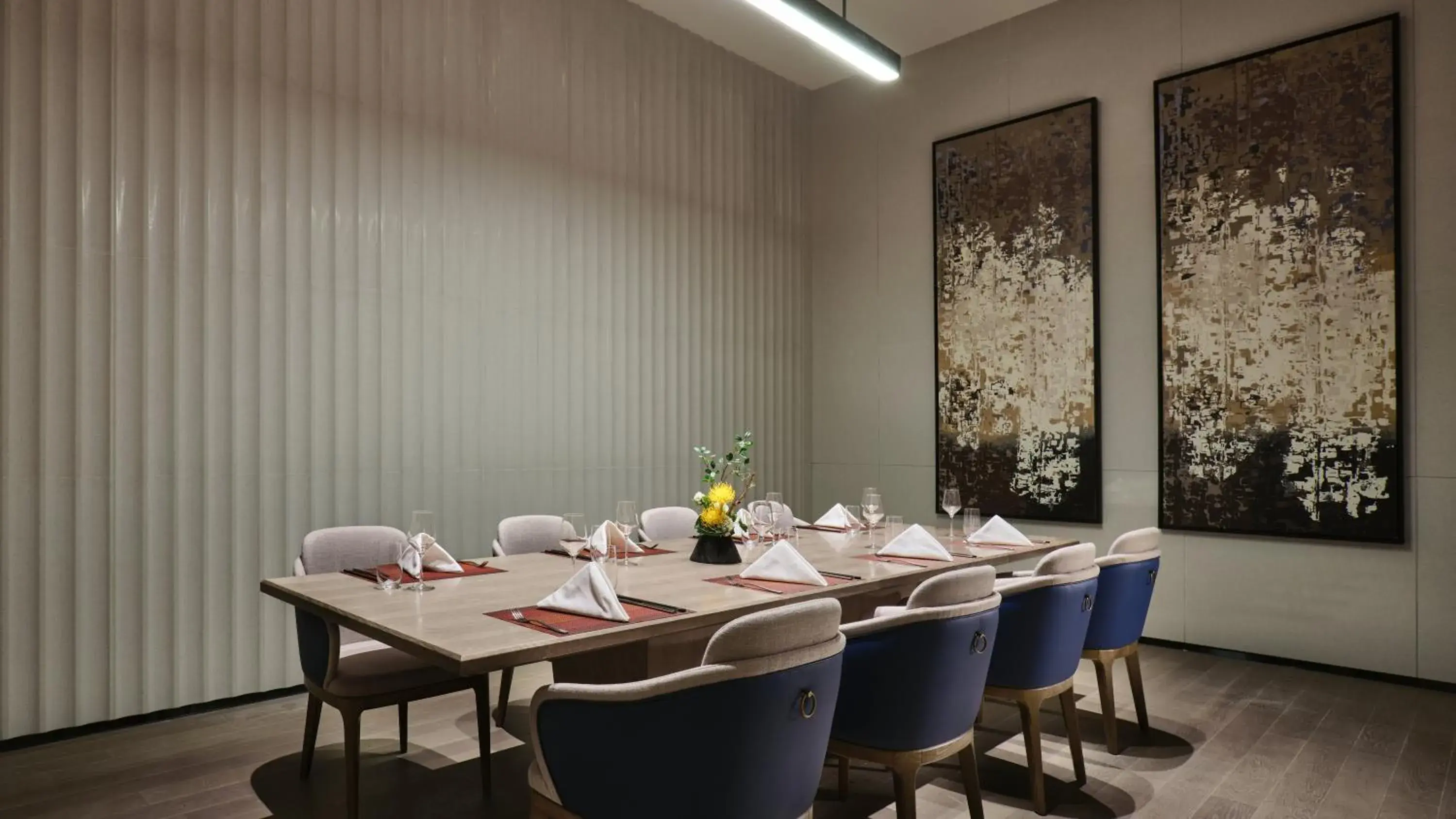 Restaurant/places to eat, Dining Area in Crowne Plaza Wuhan Development Zone, an IHG Hotel