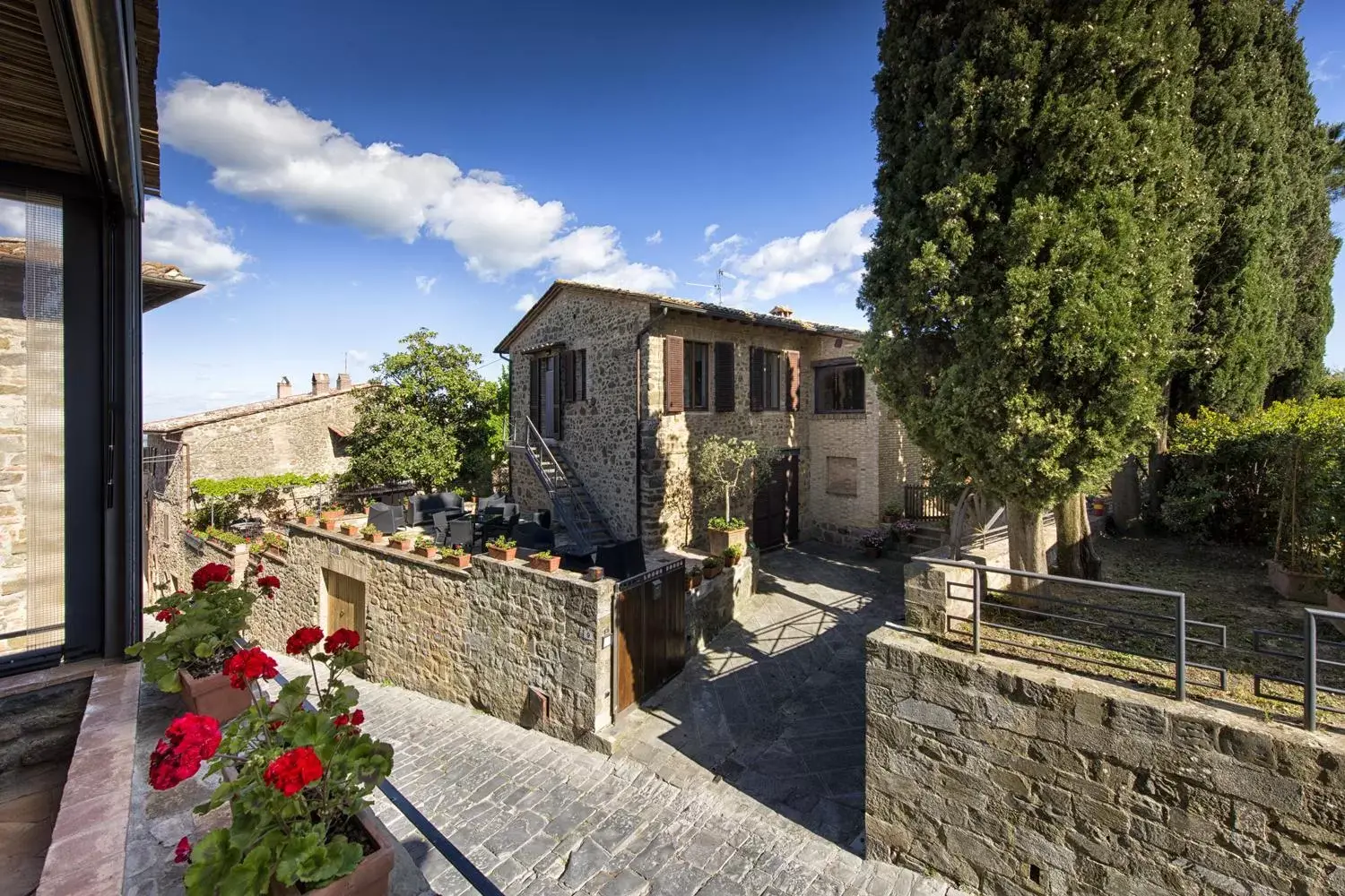 Property building, Facade/Entrance in Drogheria e Locanda Franci