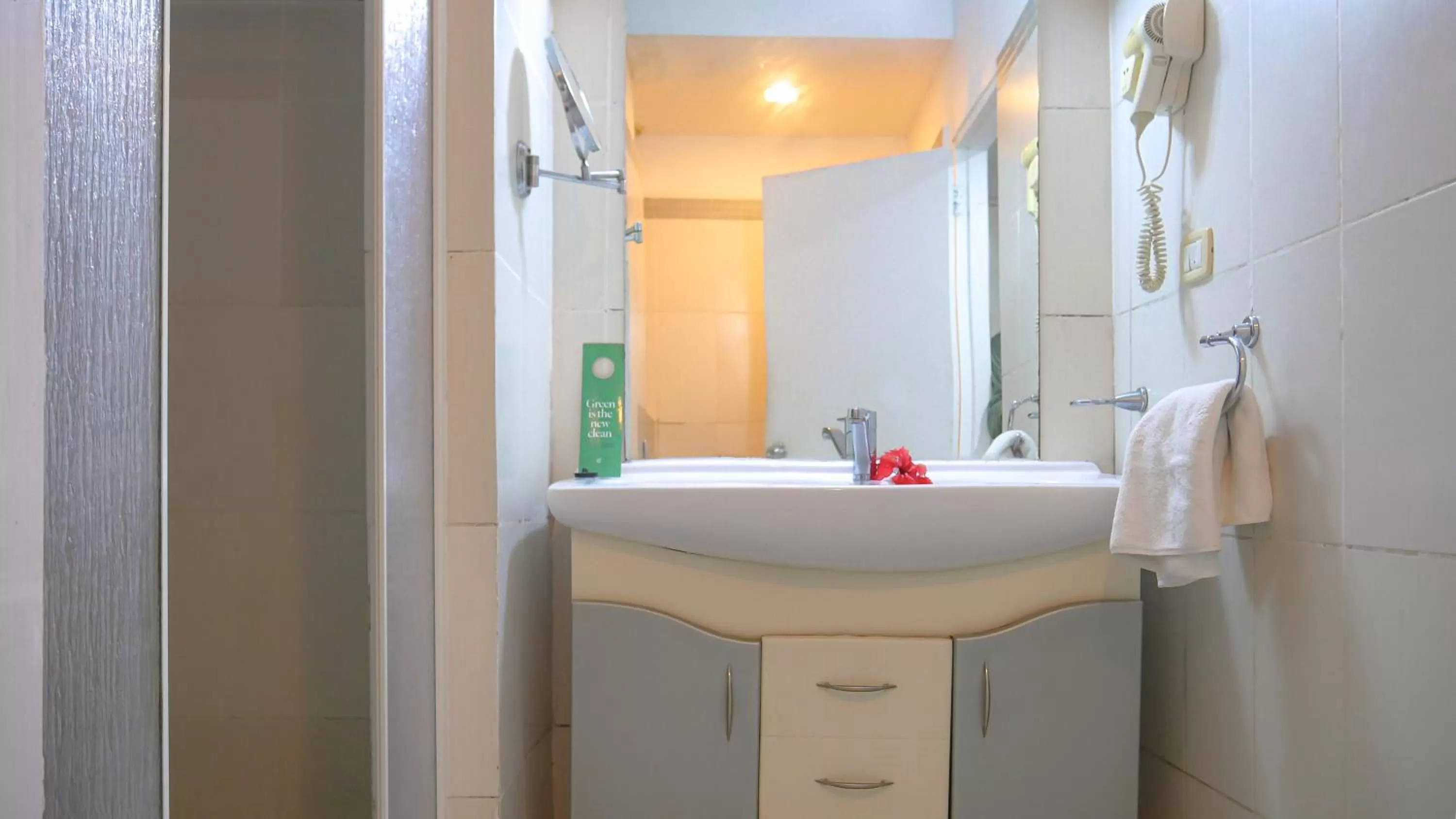 Bathroom in Itsandra Beach Hotel & Resort