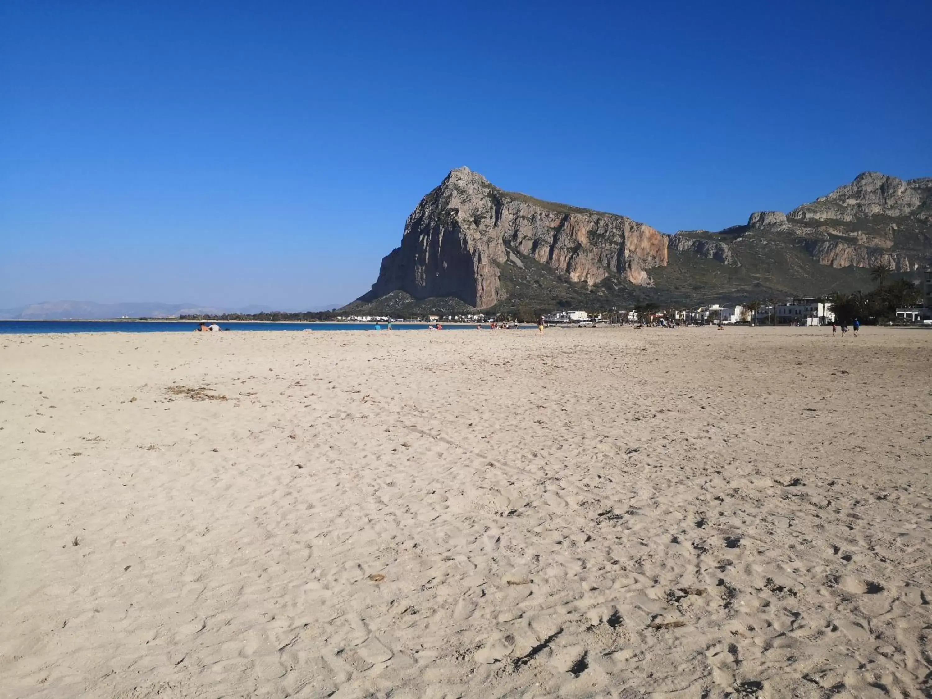 Beach in APPARTAMENTO A SAN VITO LO CAPO STANZA CON BAGNO