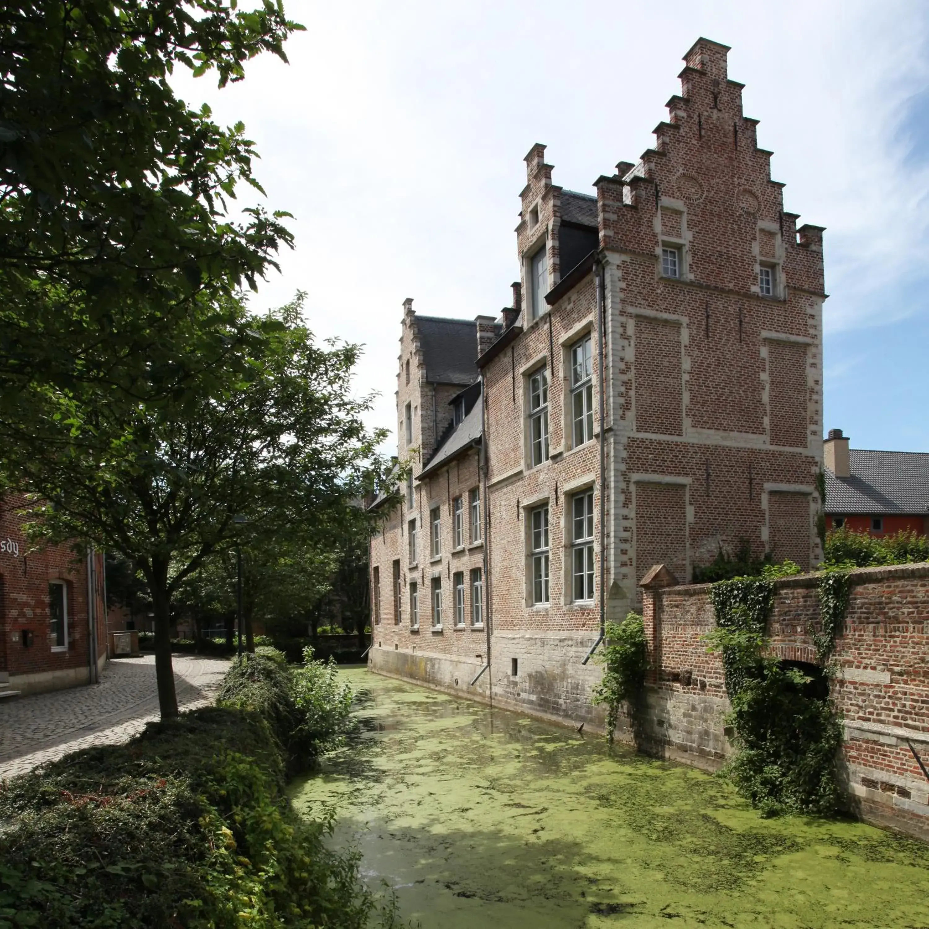 Facade/entrance, Property Building in Oranje City Hotel