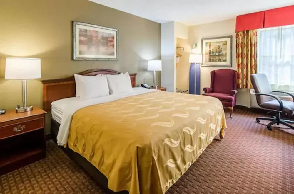 King Room - Accessible/Non-Smoking in Quality Inn & Suites Lexington near I-64 and I-81
