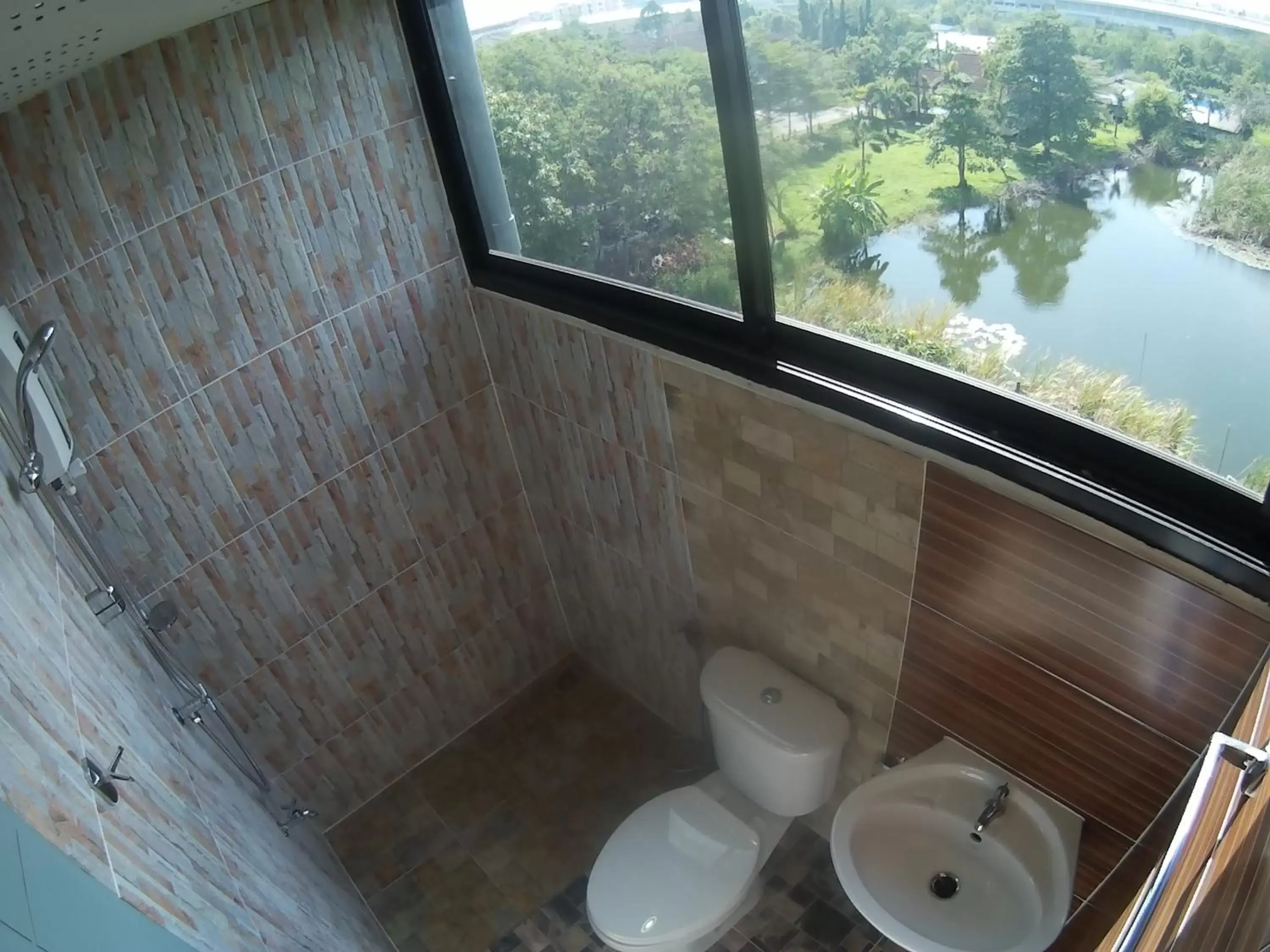 Bathroom in Na Siri Lake View