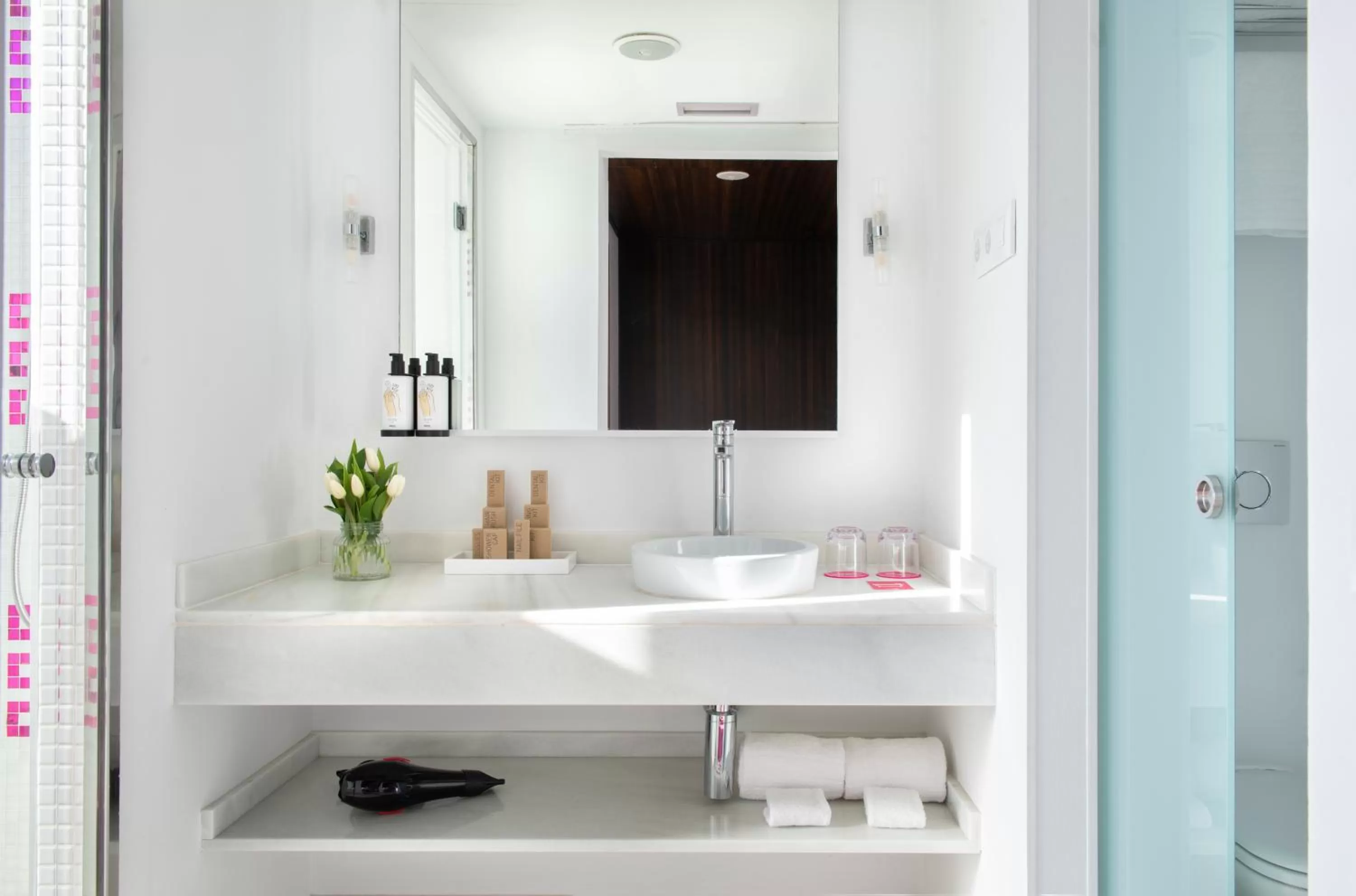 Shower in Allegro Barcelona