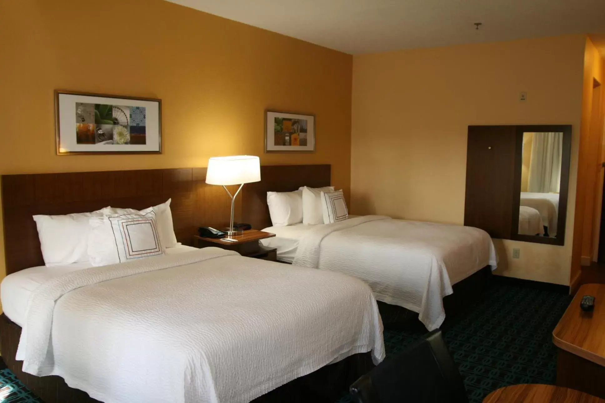Bedroom, Bed in Okatie Hilton Head Hotel