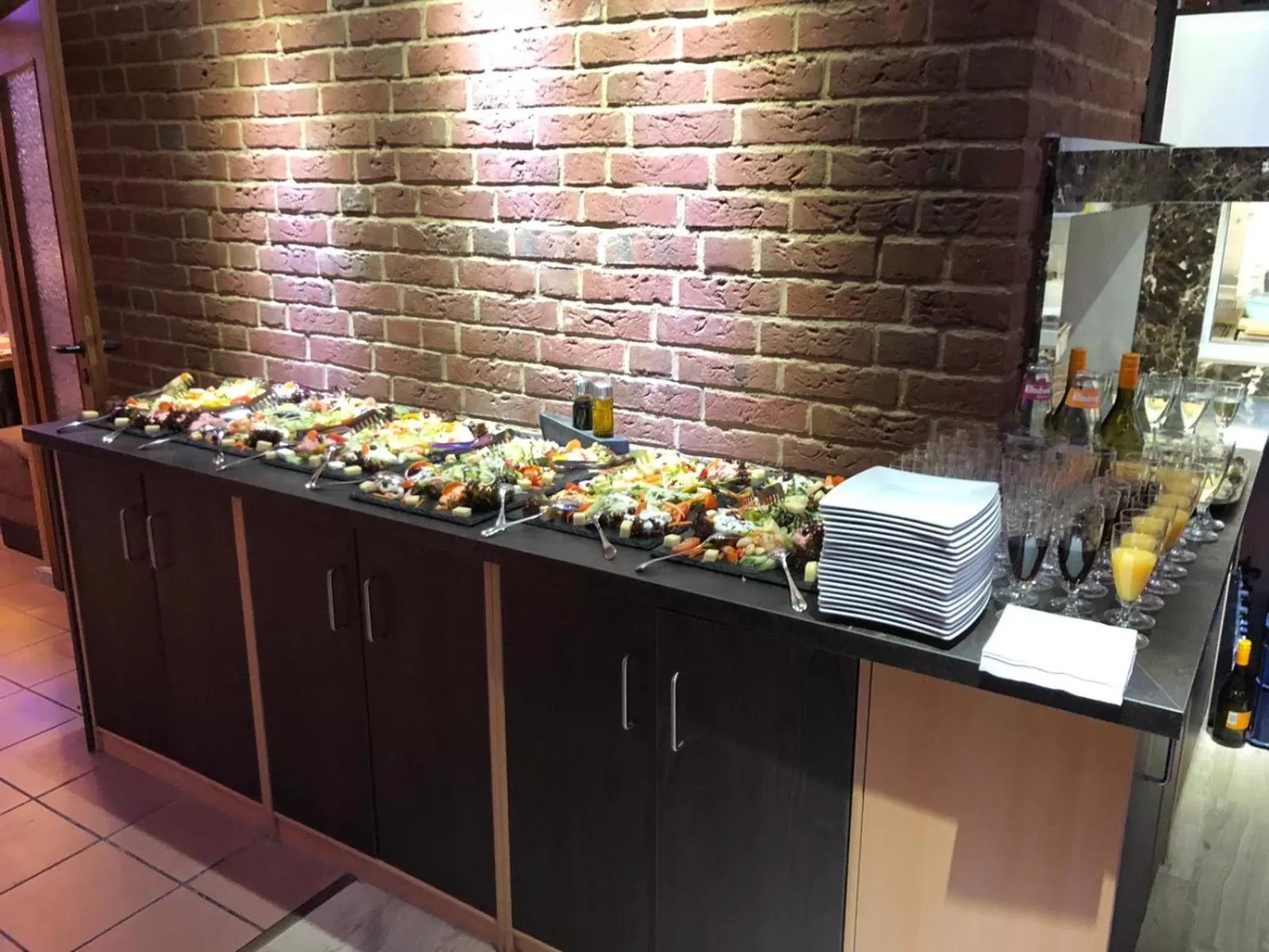 Food and drinks in Achilleon III