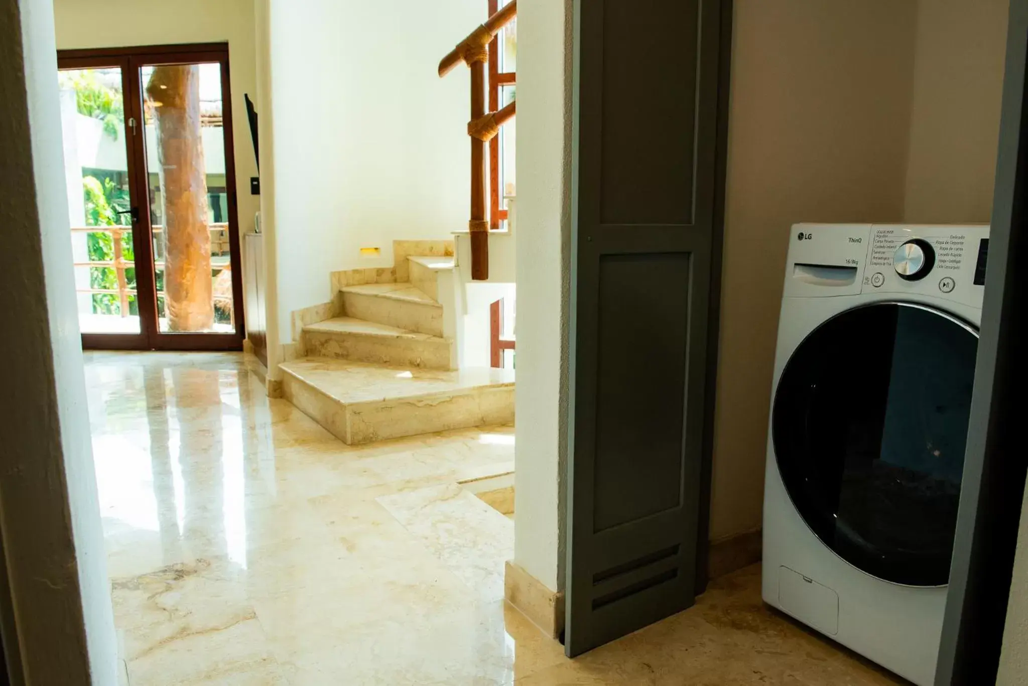 washing machine in Maya Villa Condo Hotel and Beachclub