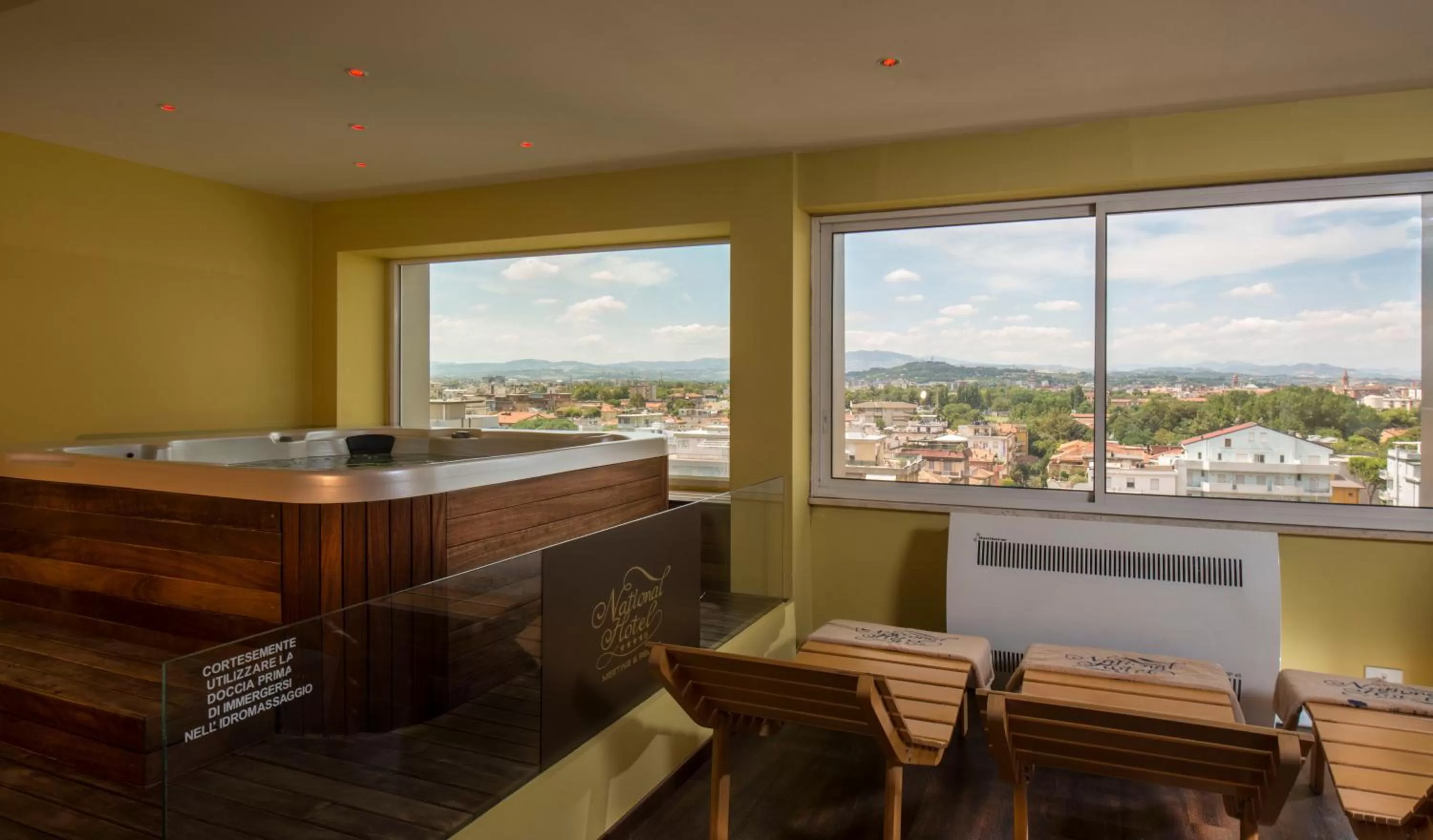 Day in National Hotel