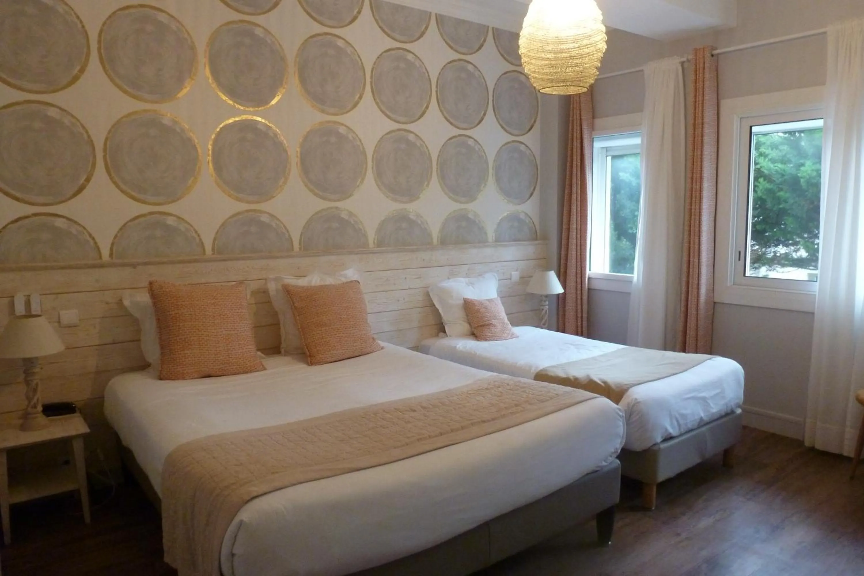 Photo of the whole room, Bed in Family Golf Hotel