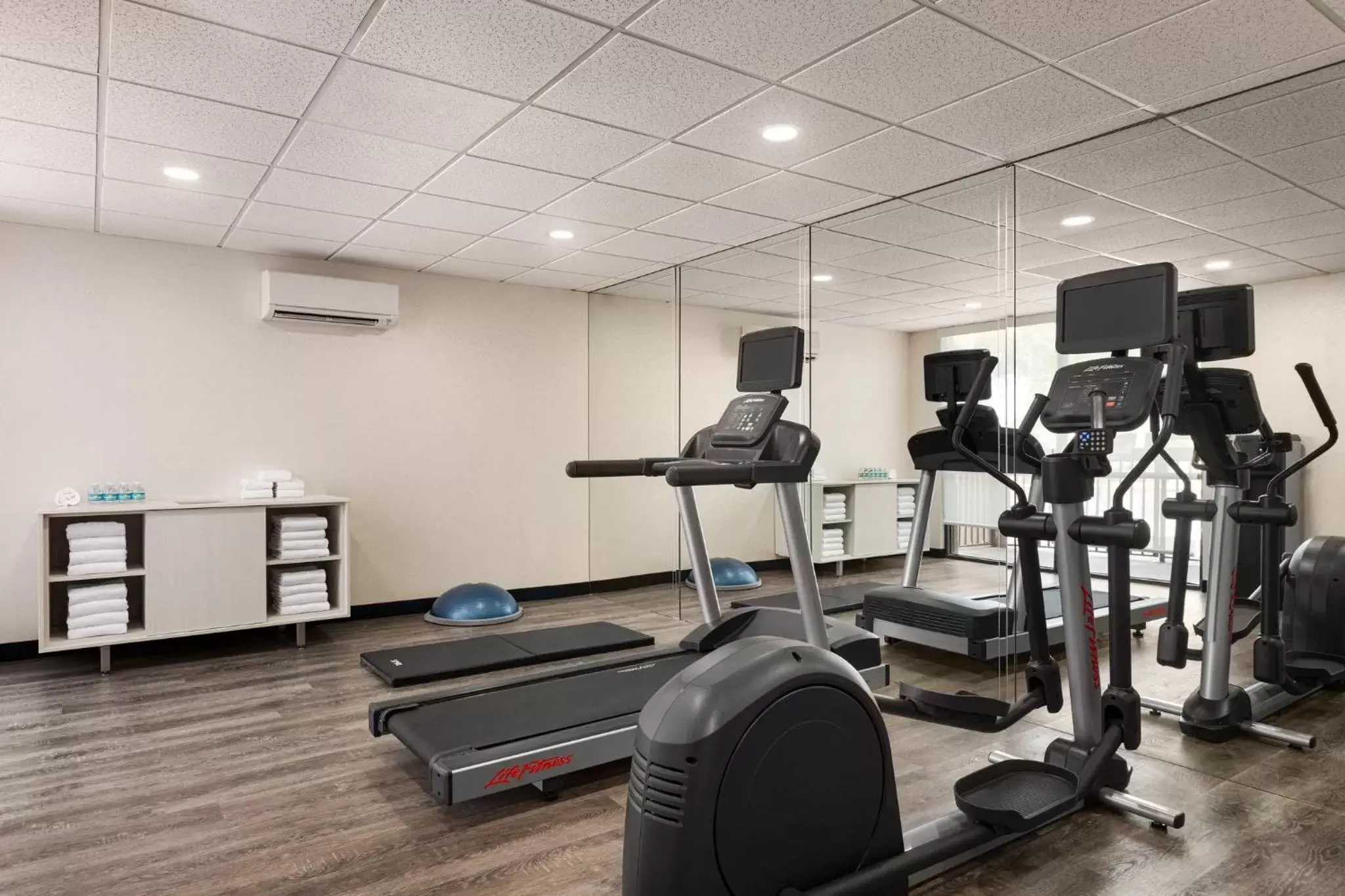 Fitness centre/facilities, Fitness Center/Facilities in Holiday Inn Express Vero Beach-West I-95, an IHG Hotel