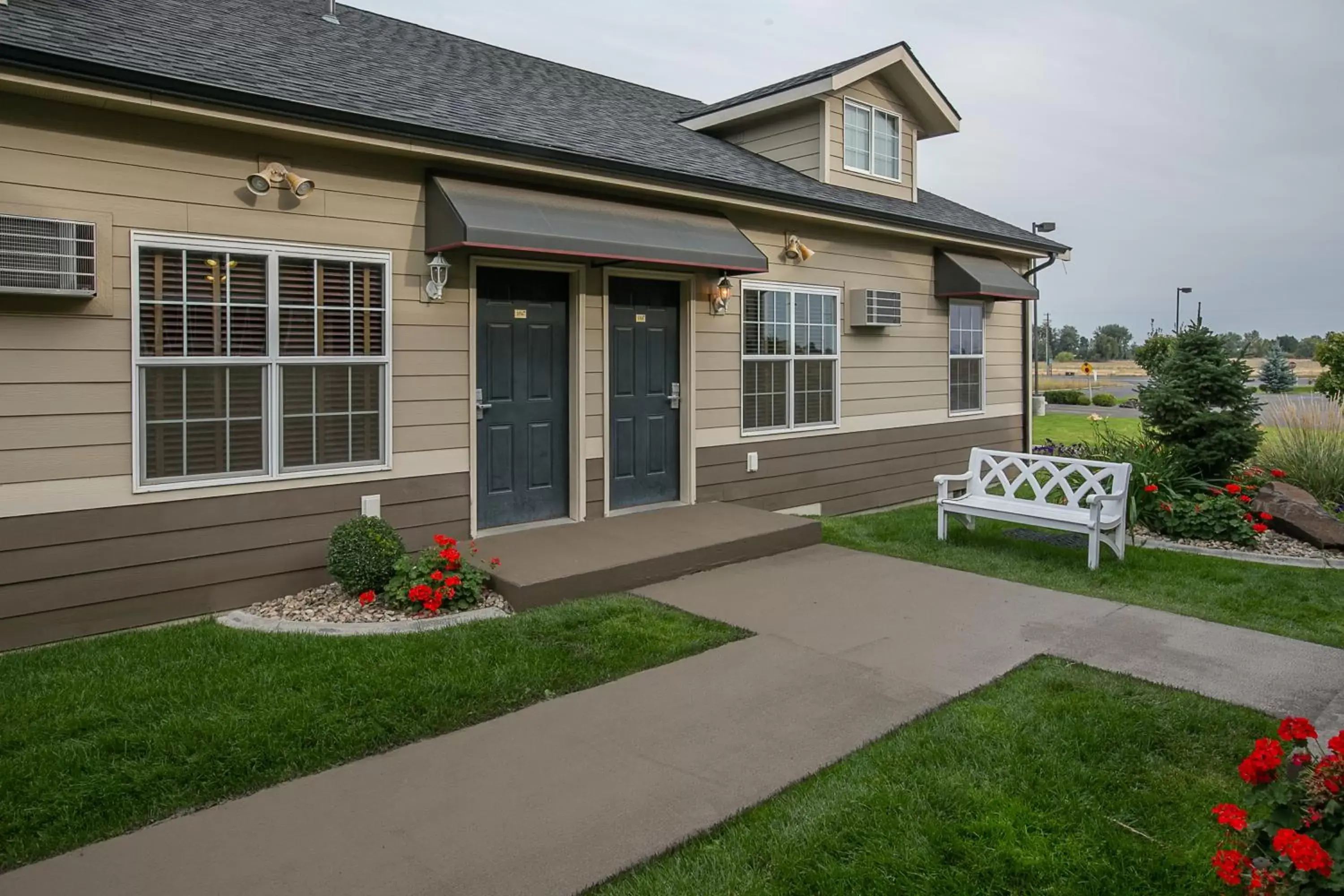 Property Building in Stratford Suites Spokane Airport